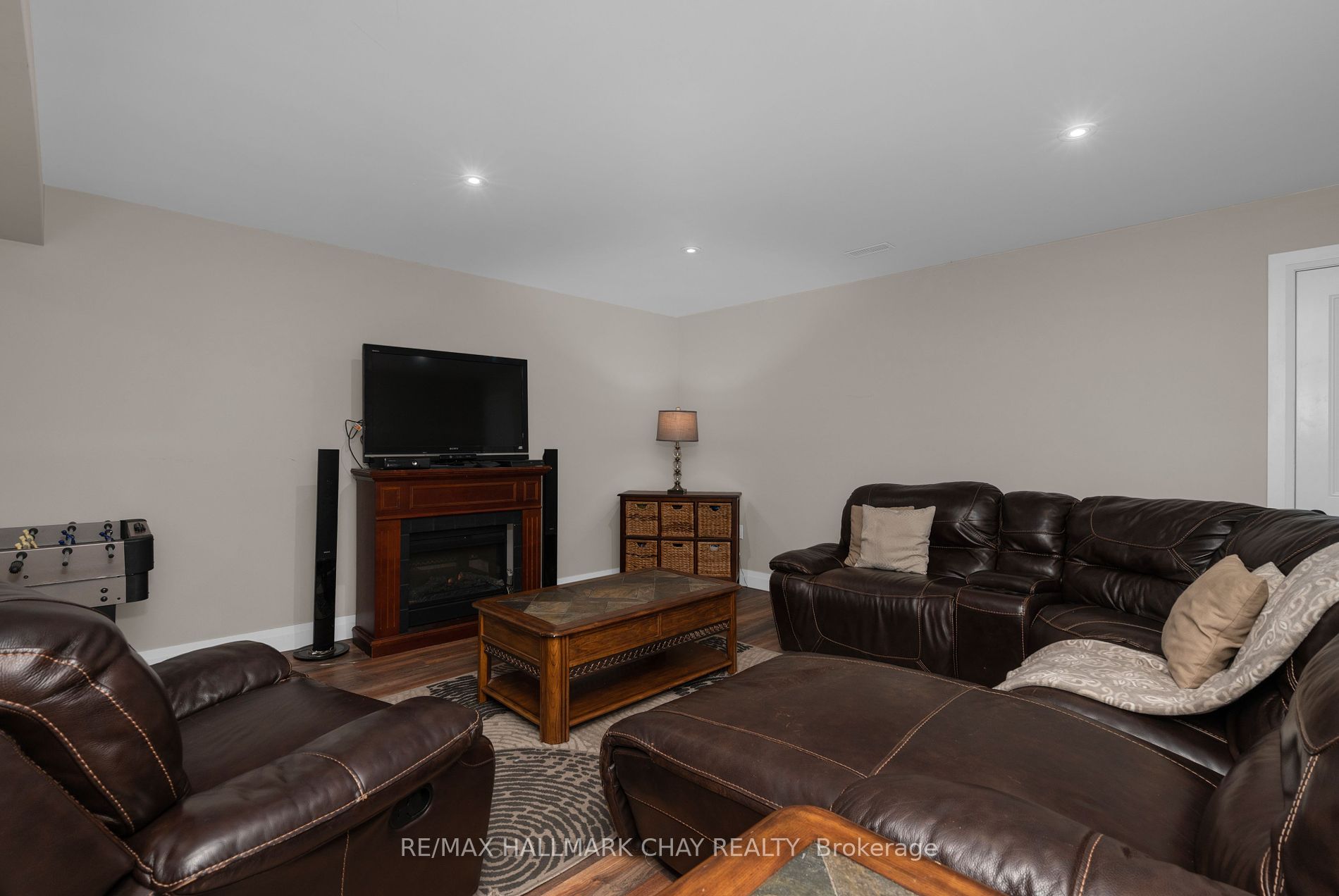 16 Whitetail Dr