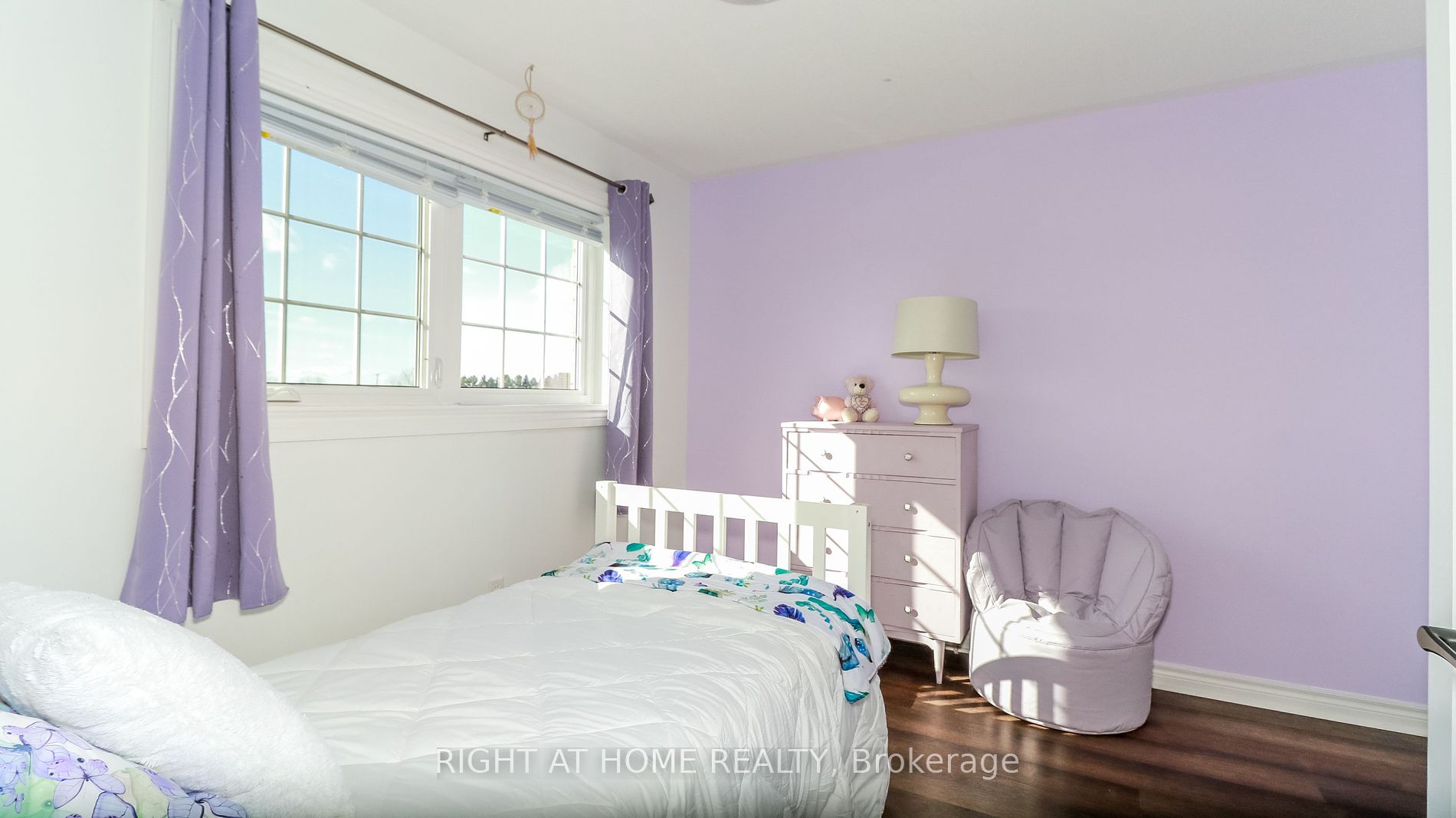 39 WHITFIELD Crescent