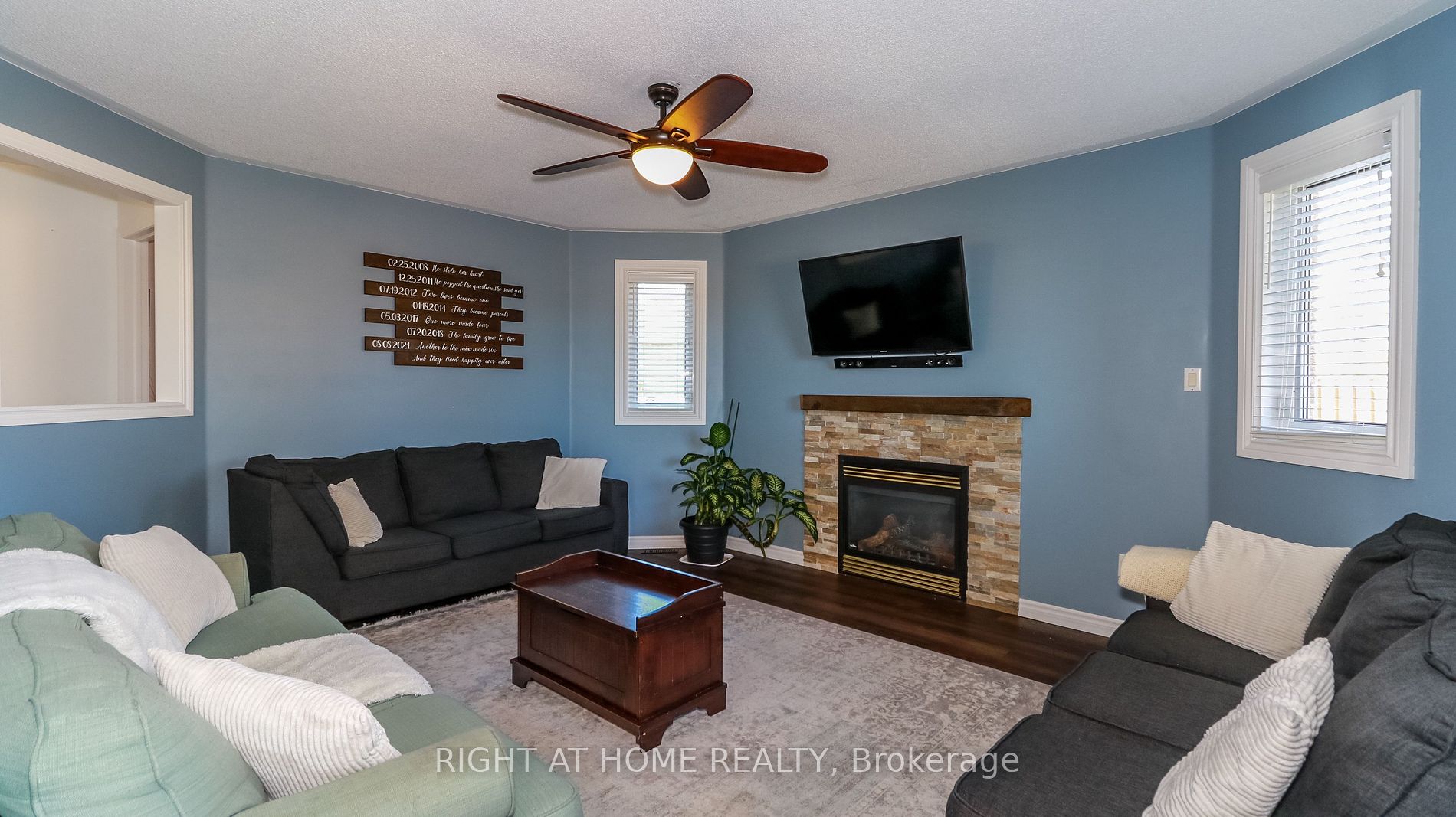 39 WHITFIELD Crescent