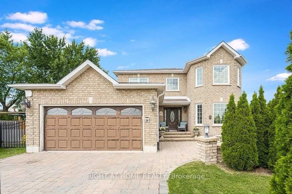 39 WHITFIELD Crescent