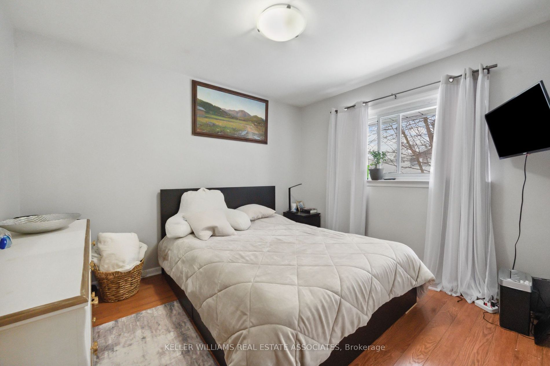 362 Parkhurst Crescent