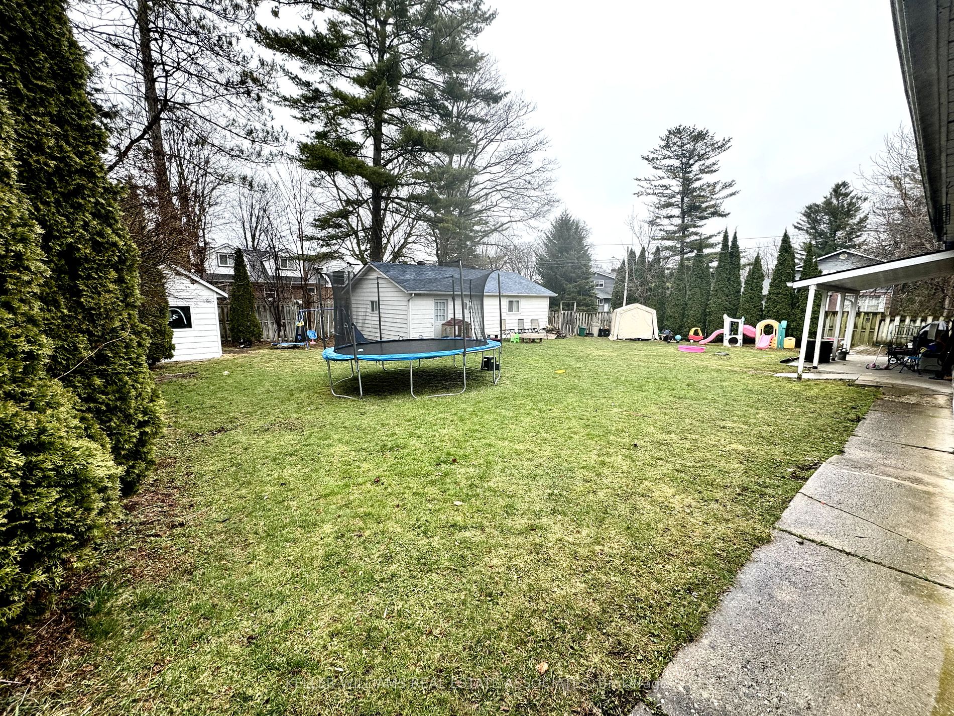 362 Parkhurst Crescent