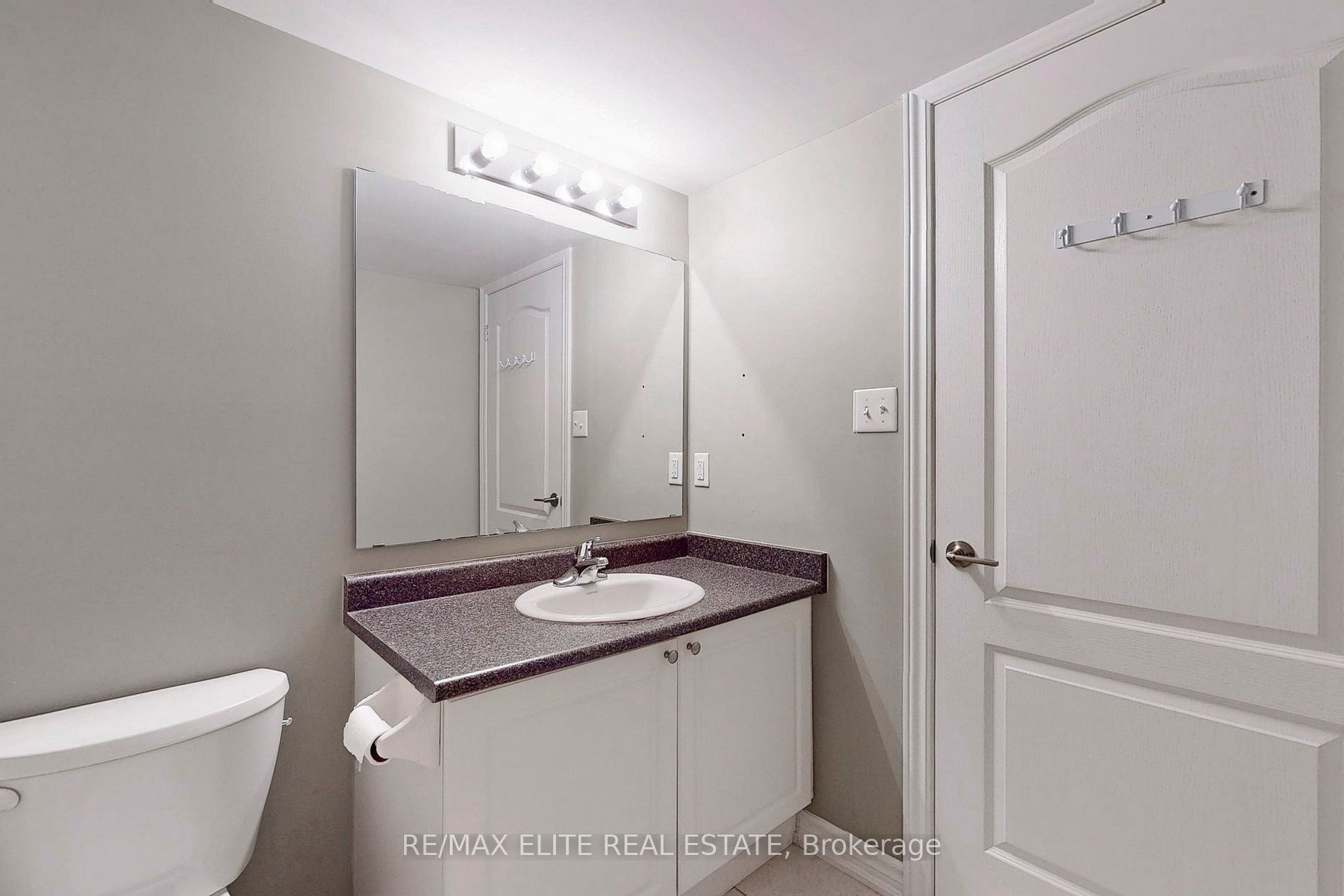 57 Ferndale Dr S, #9