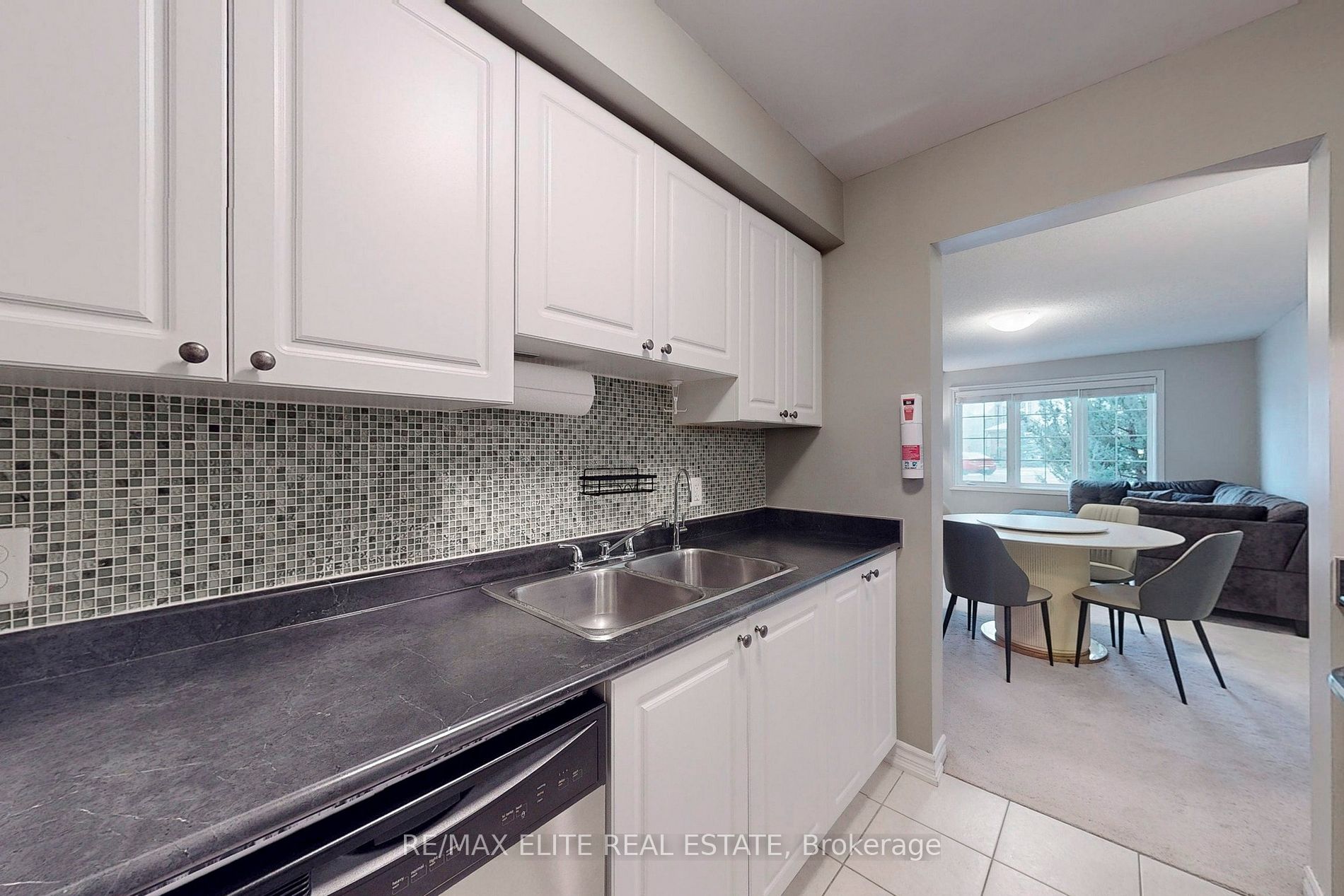 57 Ferndale Dr S, #9