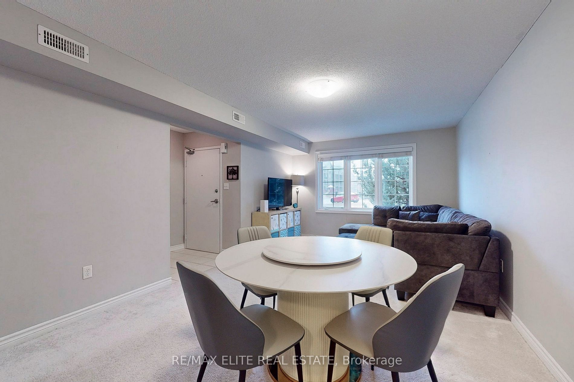 57 Ferndale Dr S, #9