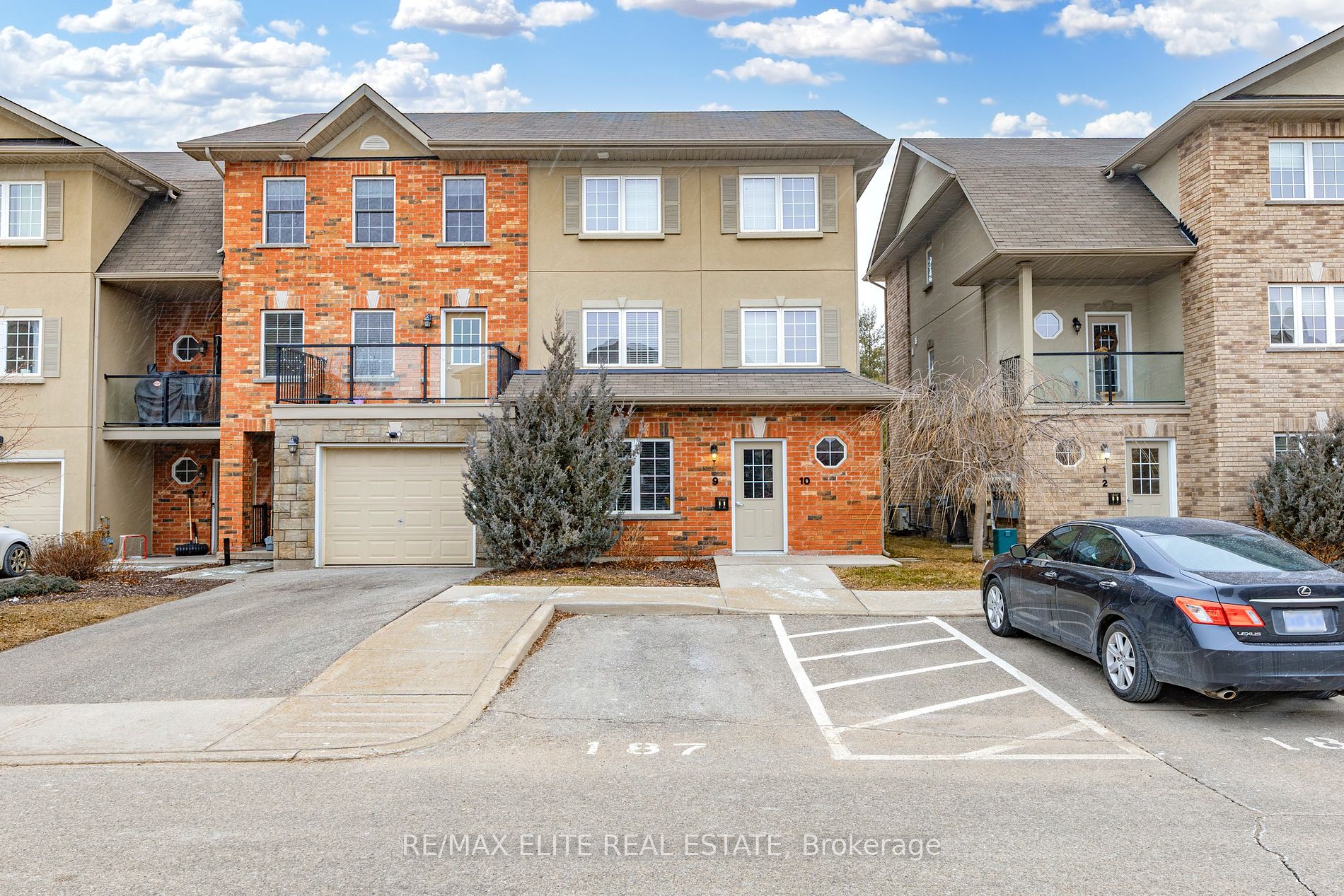 57 Ferndale Dr S, #9