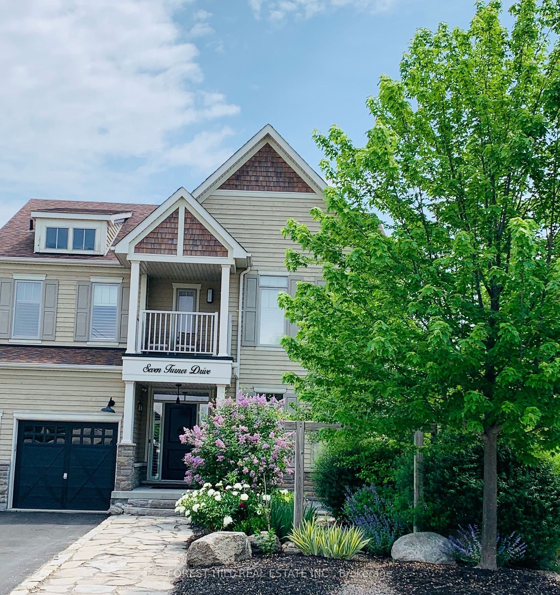 7 Turner Dr