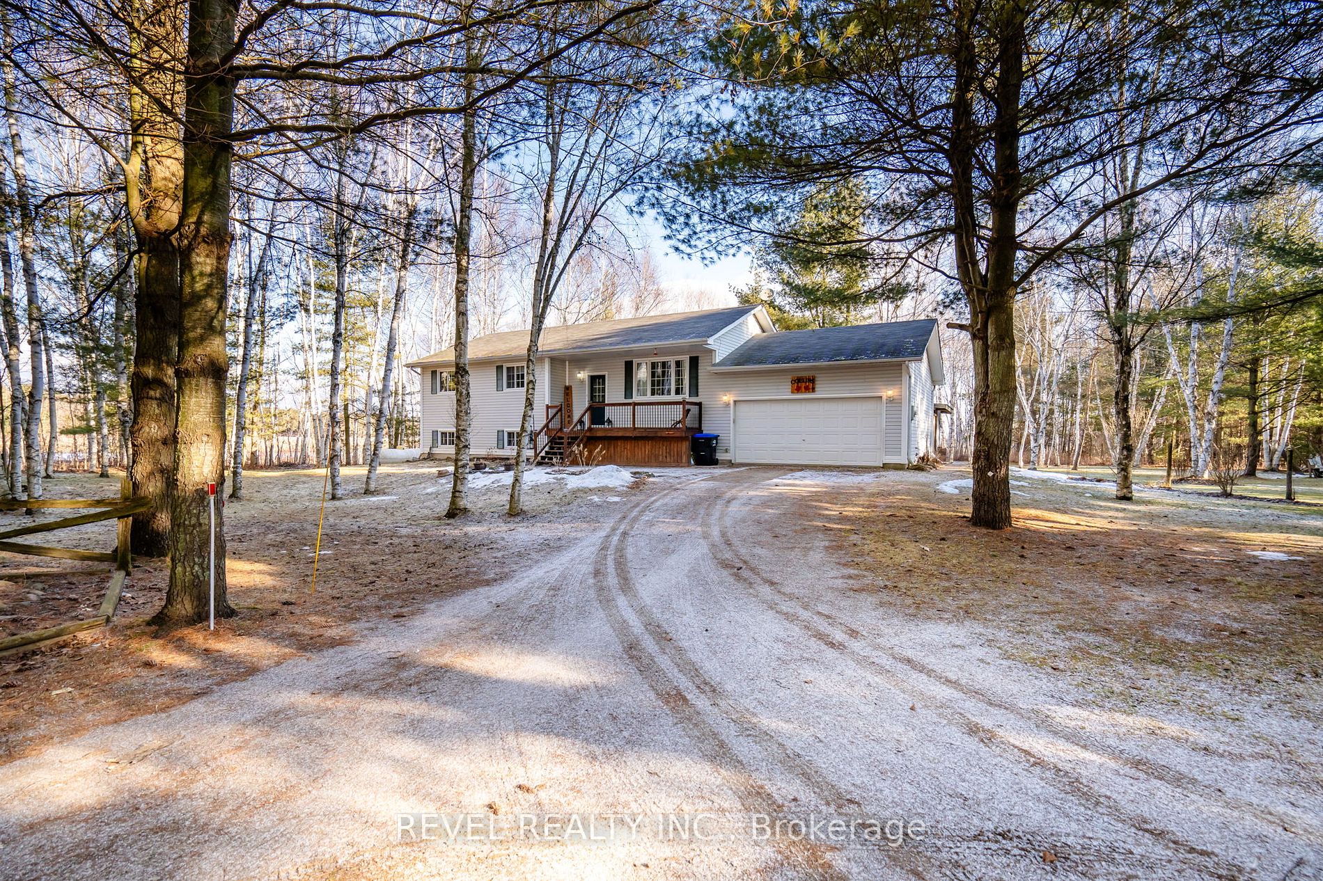 2361 Sunnidale 9/10 Side Road