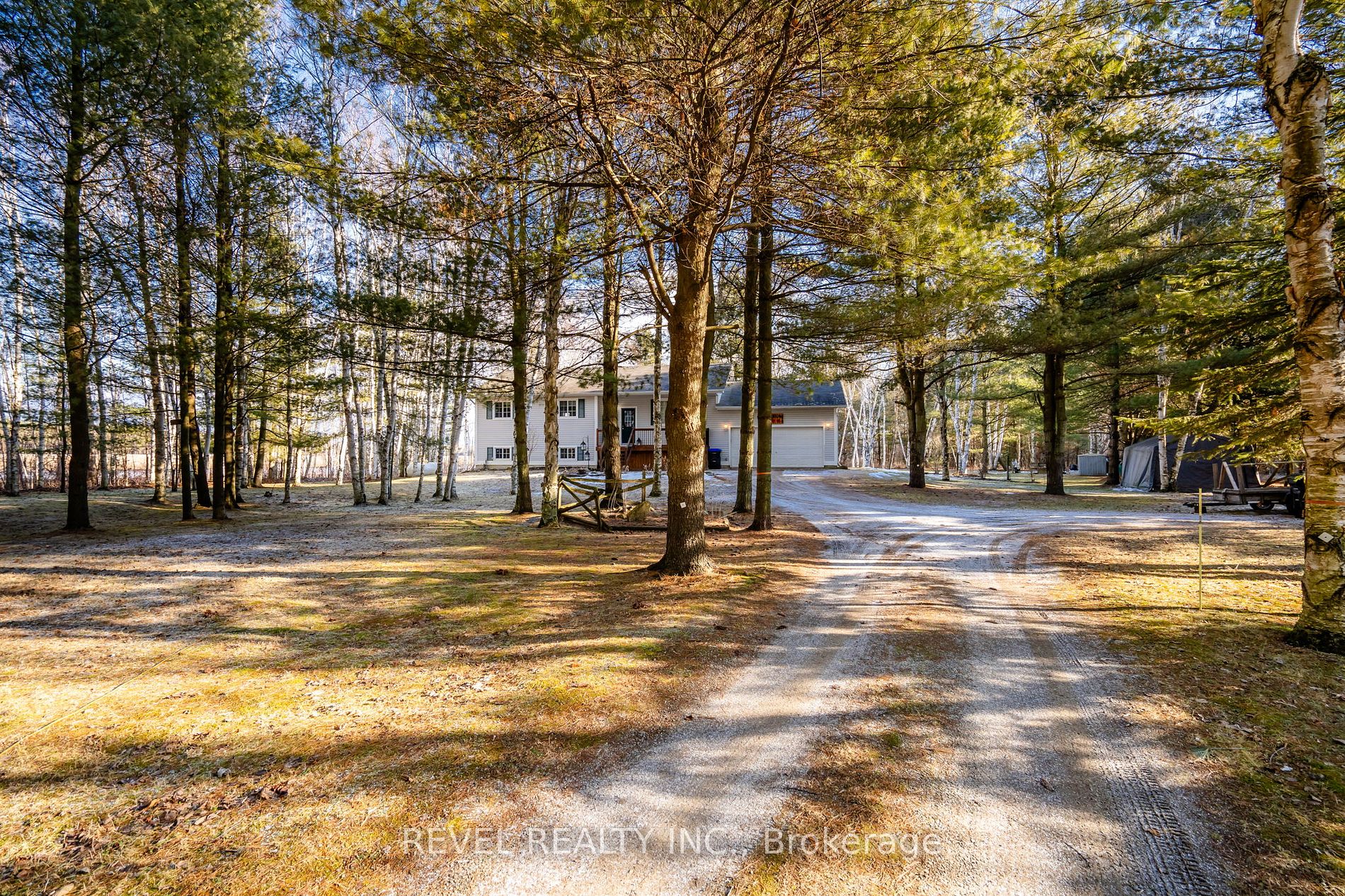 2361 Sunnidale 9/10 Side Road