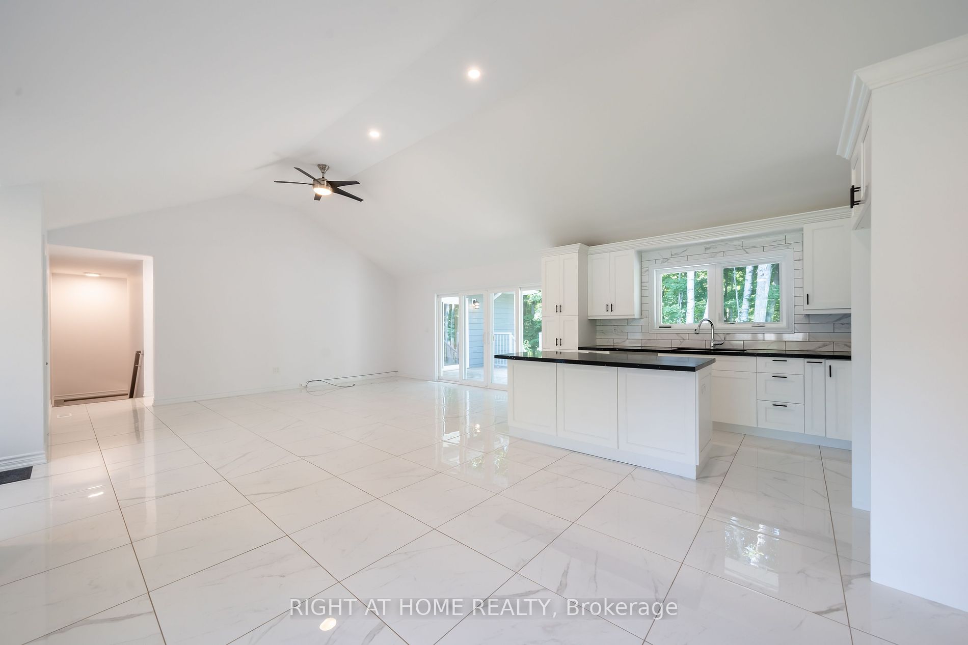 6 Ojibway Court