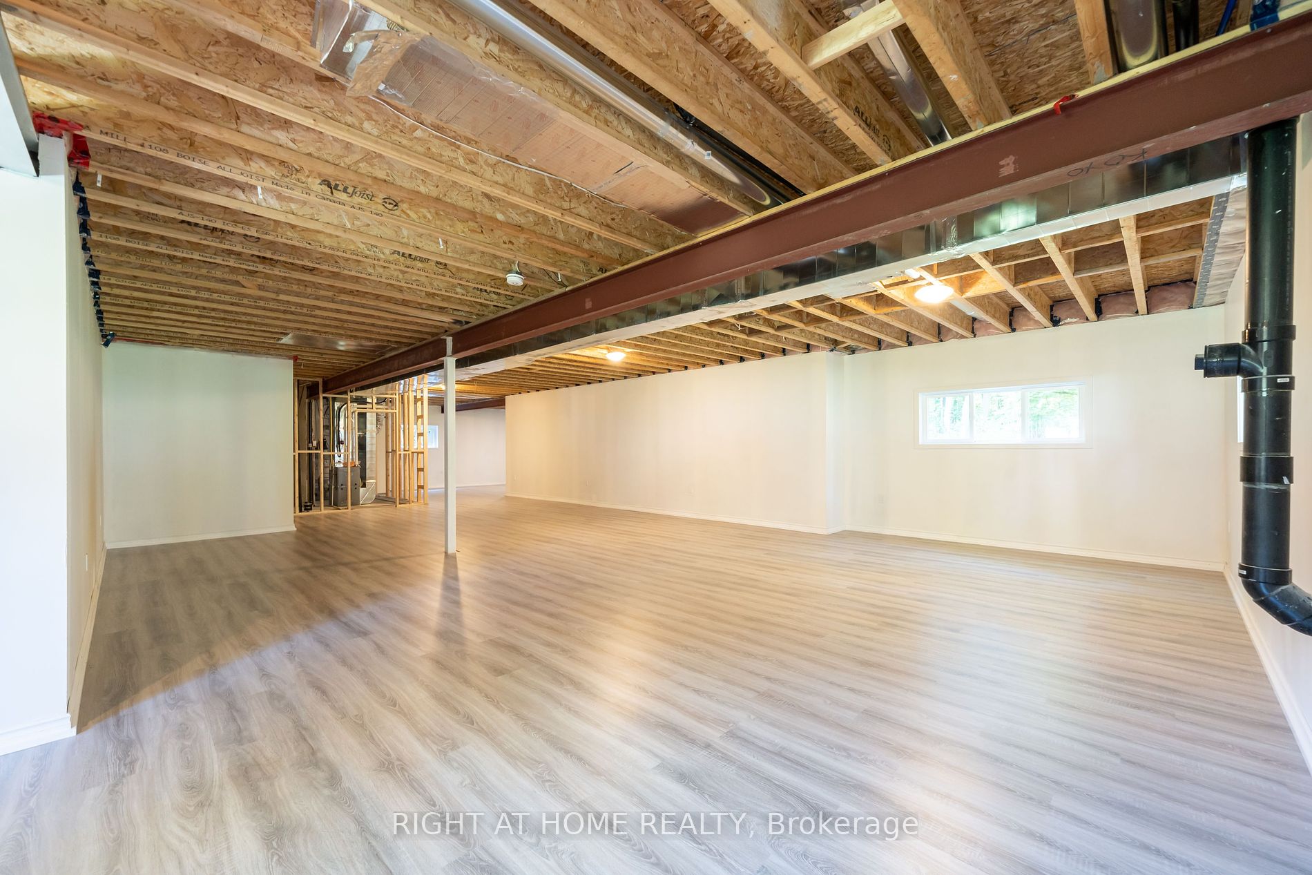 6 Ojibway Court