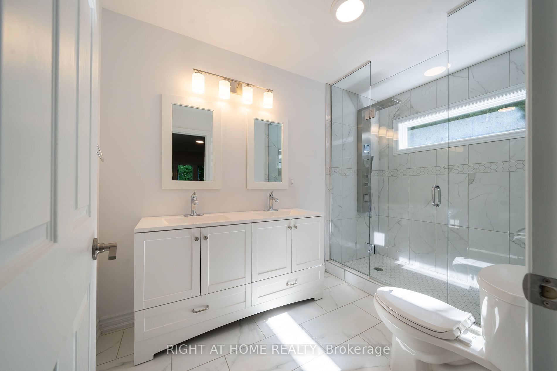 6 Ojibway Court