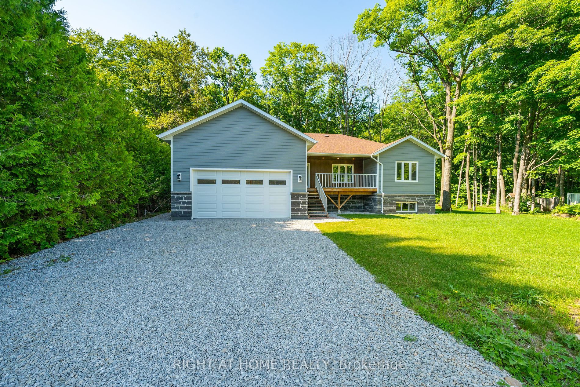 6 Ojibway Court