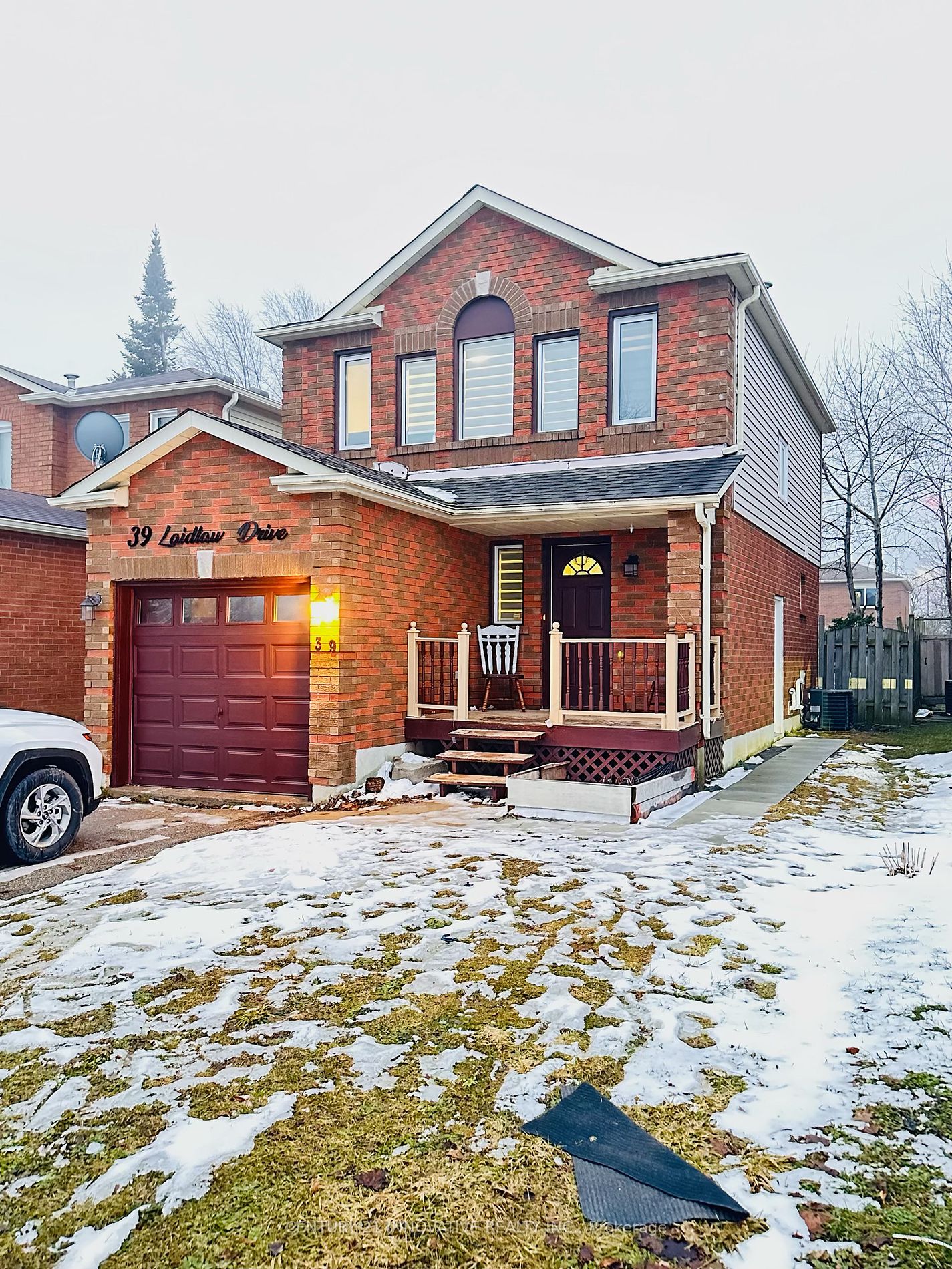 39 Laidlaw Dr