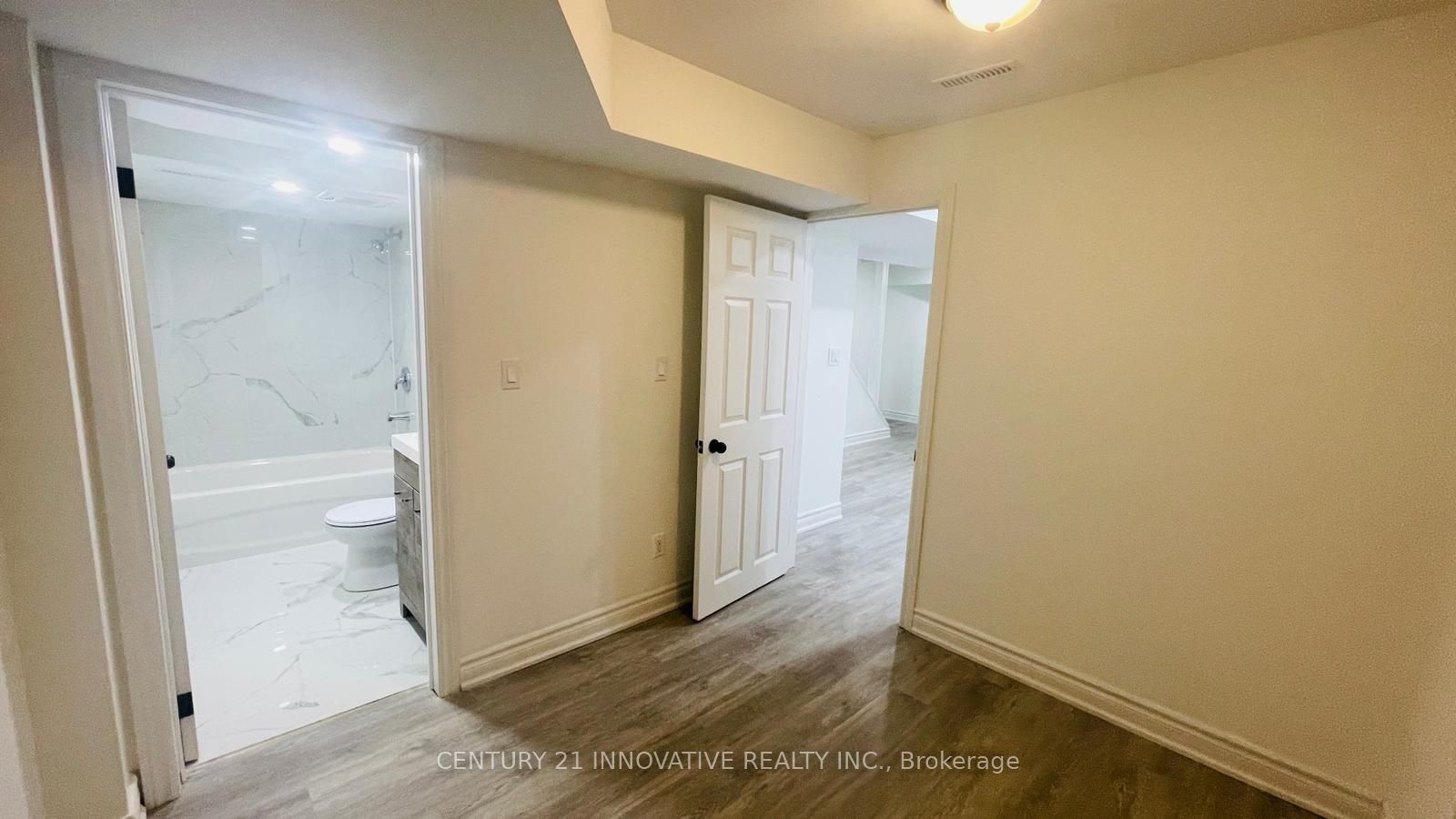 39 Laidlaw Dr