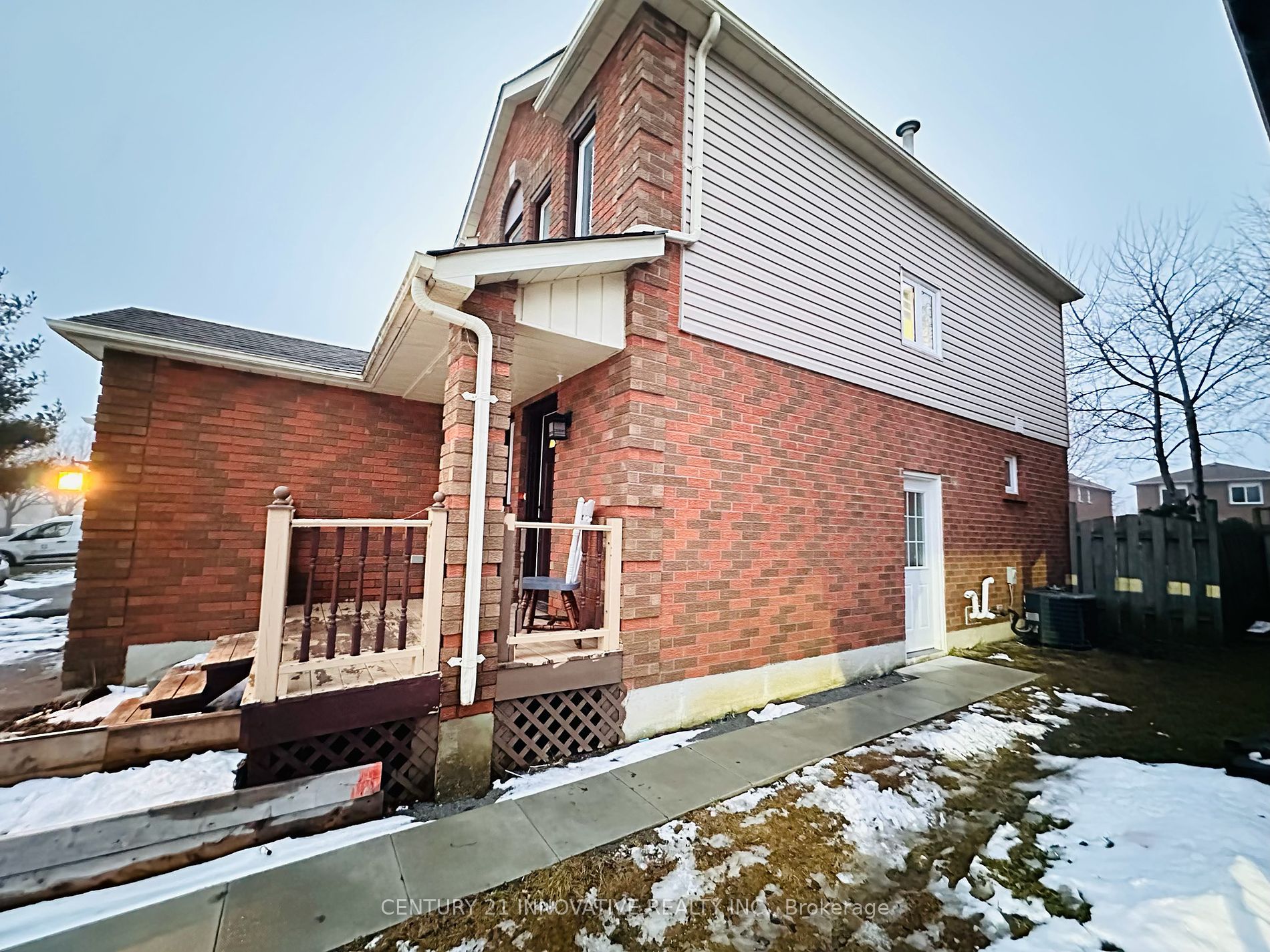 39 Laidlaw Dr