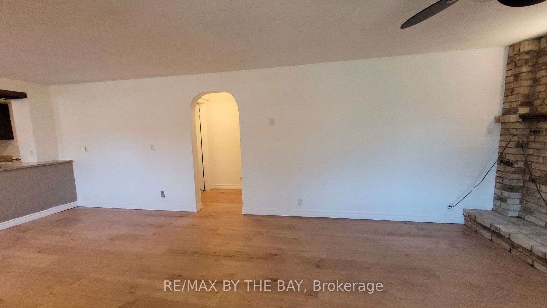 835 Mosley Street, #5