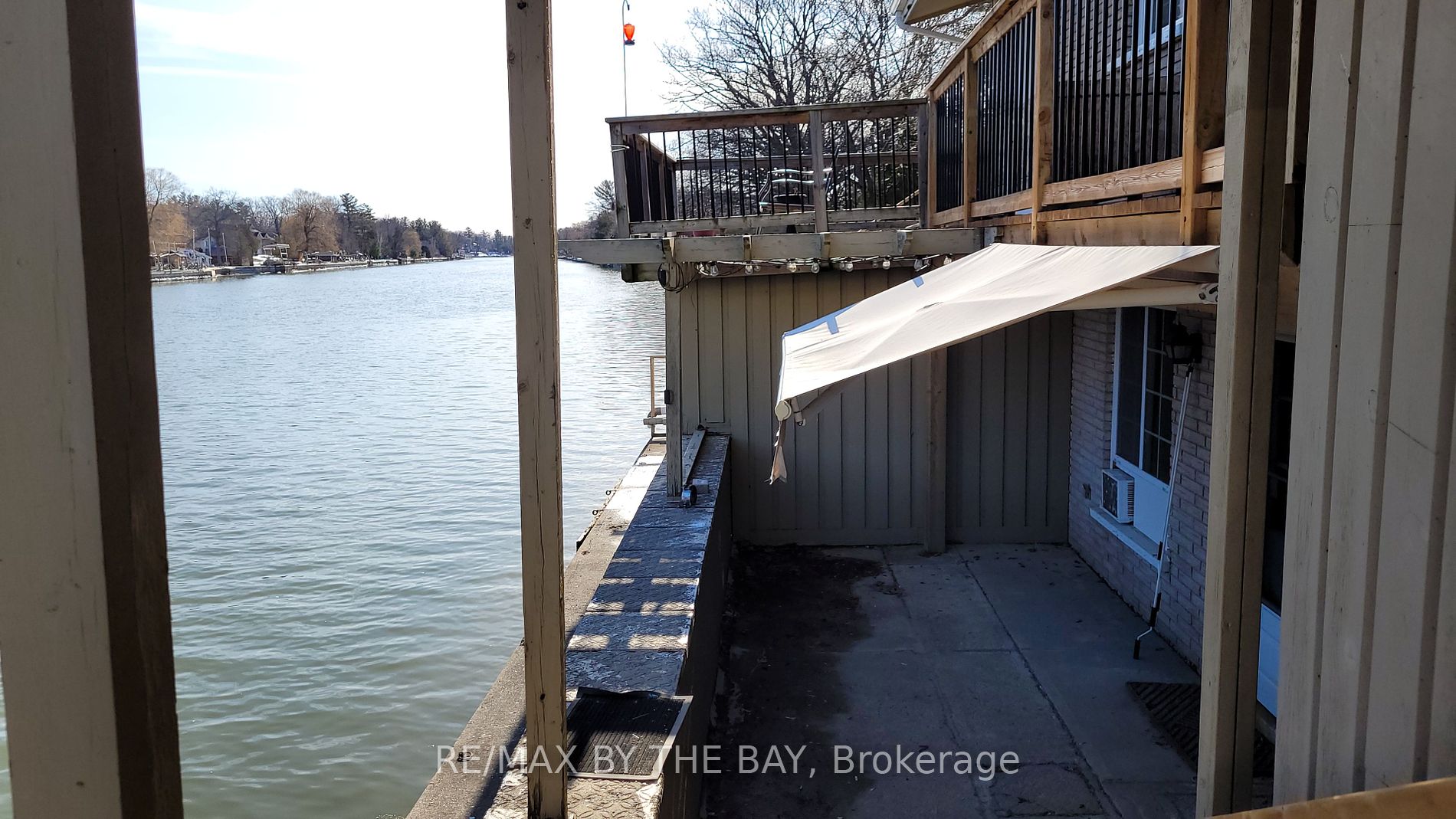 835 Mosley Street, #5