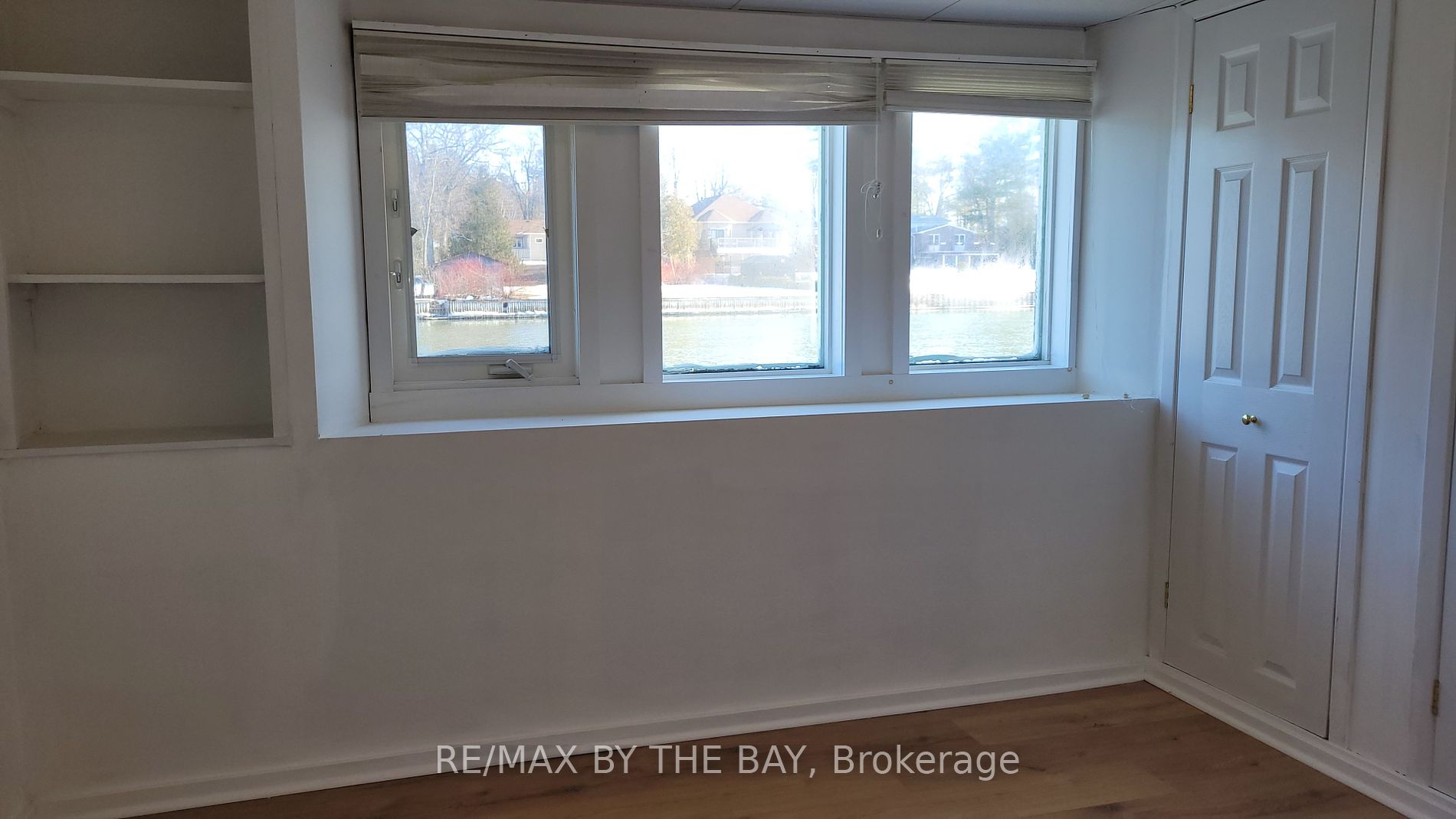 835 Mosley Street, #5