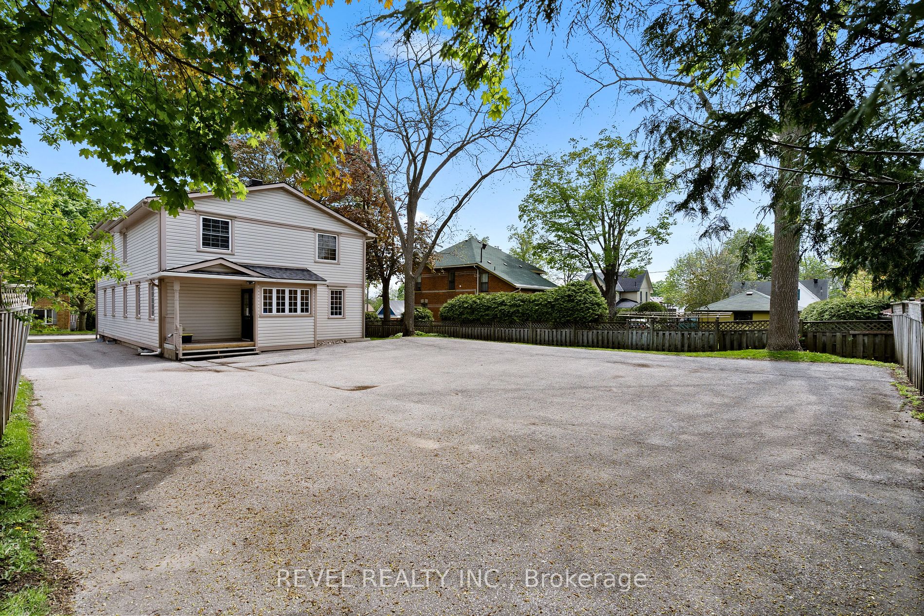 31 Frederick St