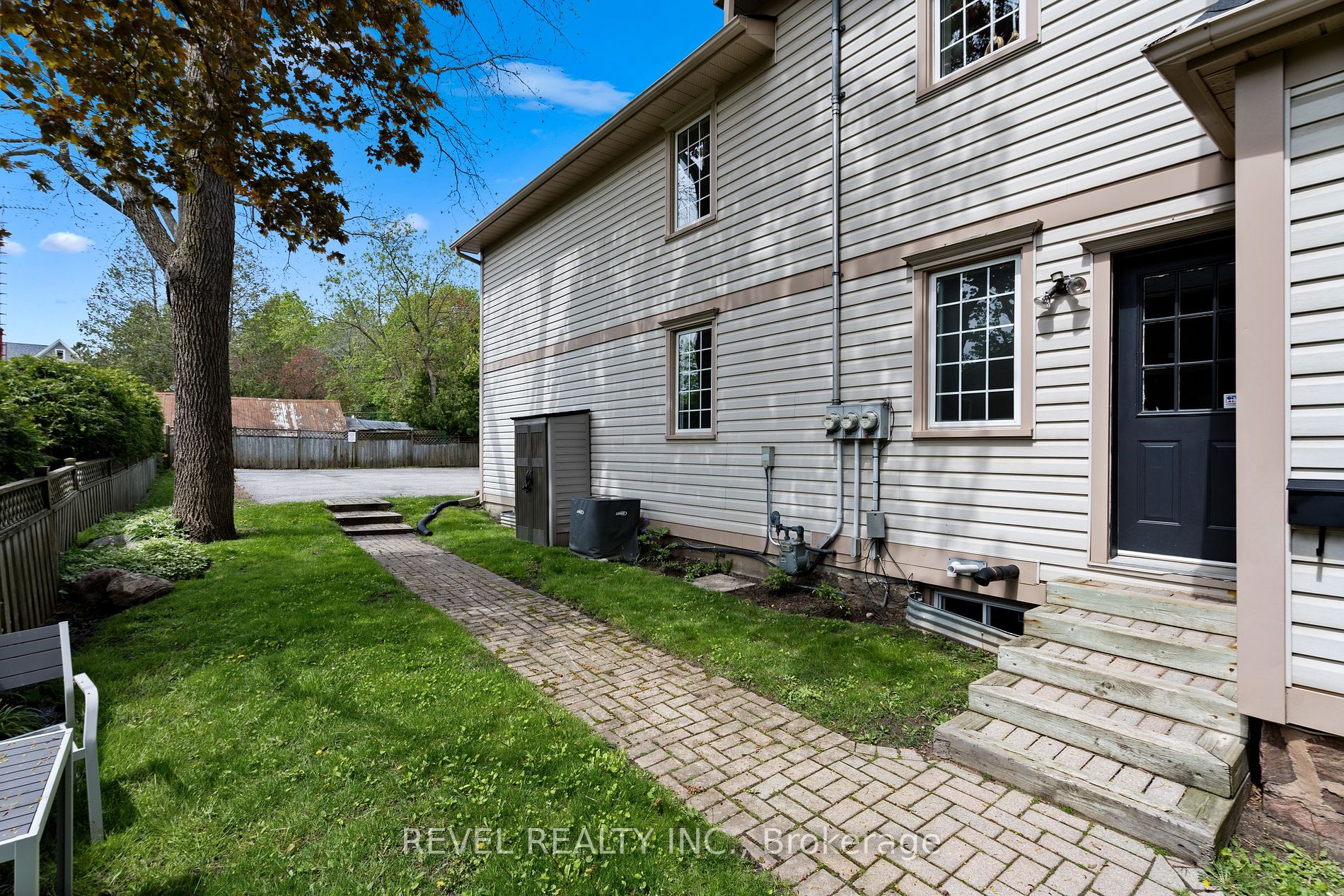 31 Frederick St