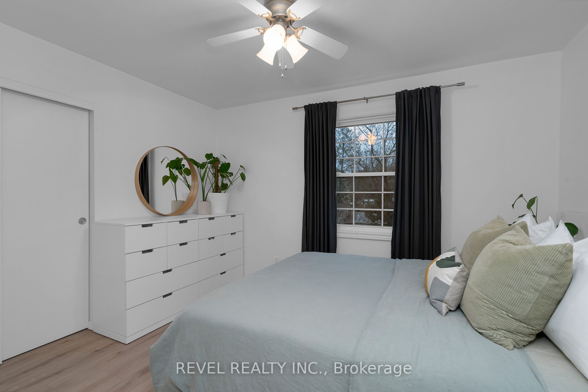 31 Frederick St
