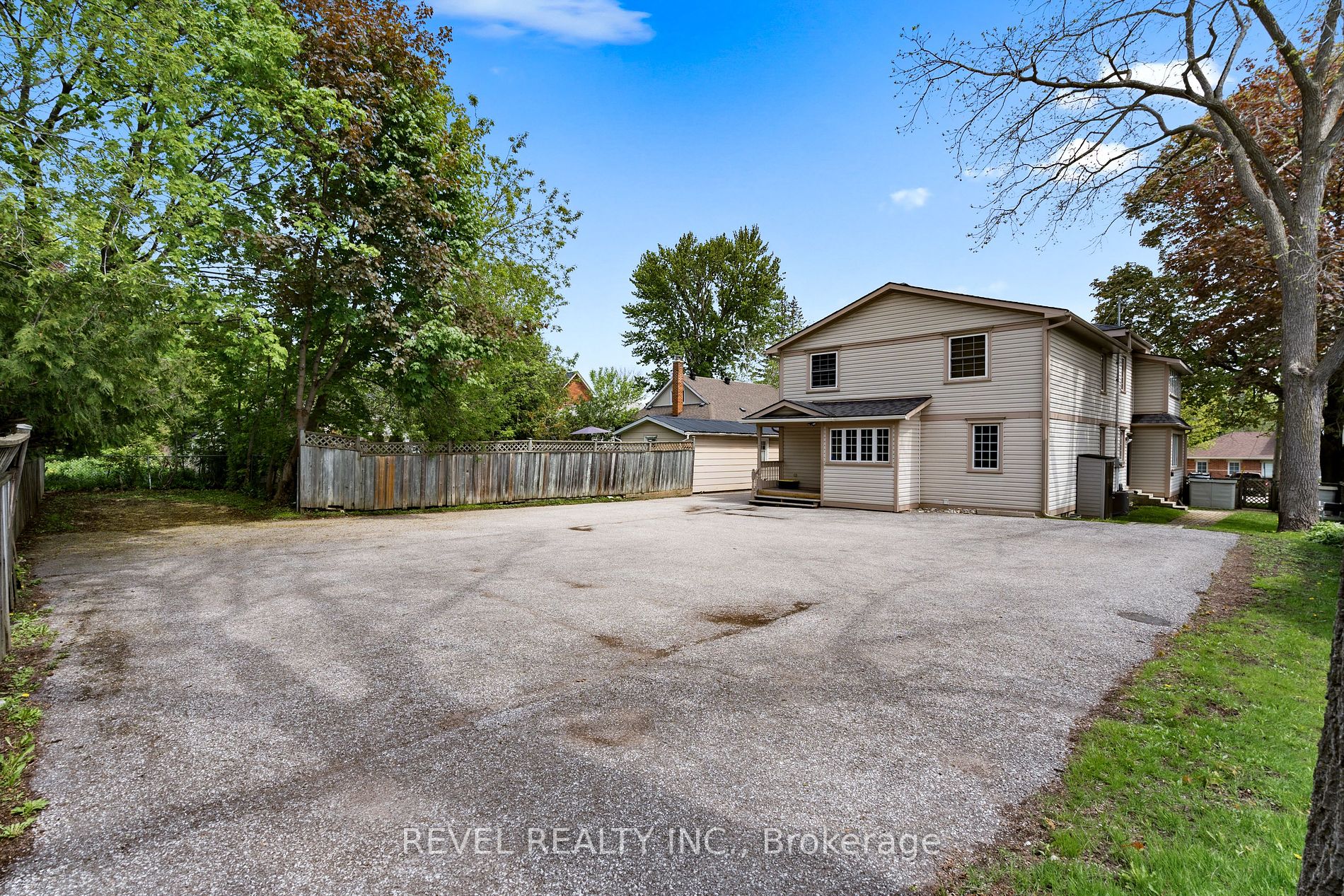 31 Frederick St