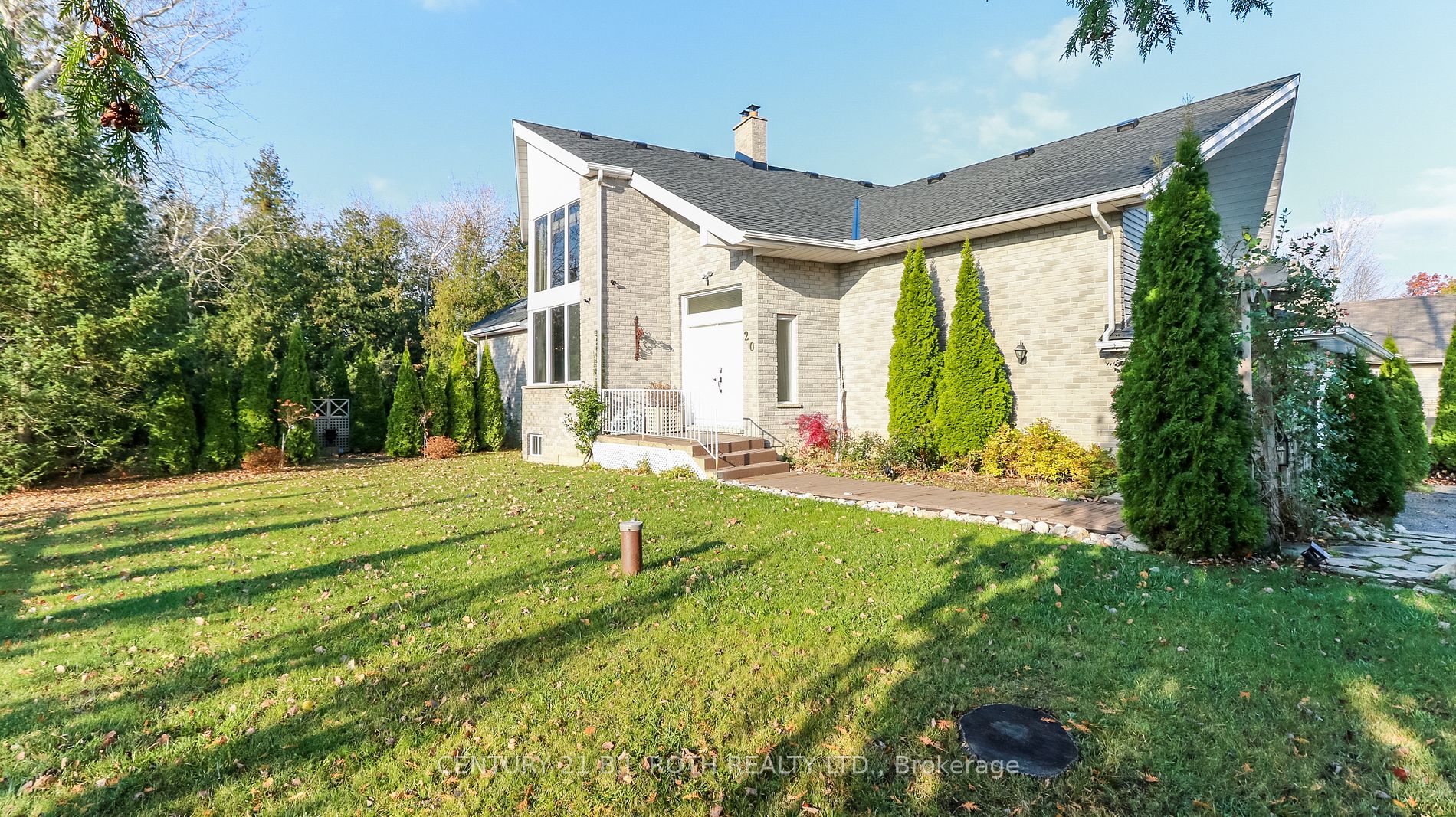 20 Grant Avenue E