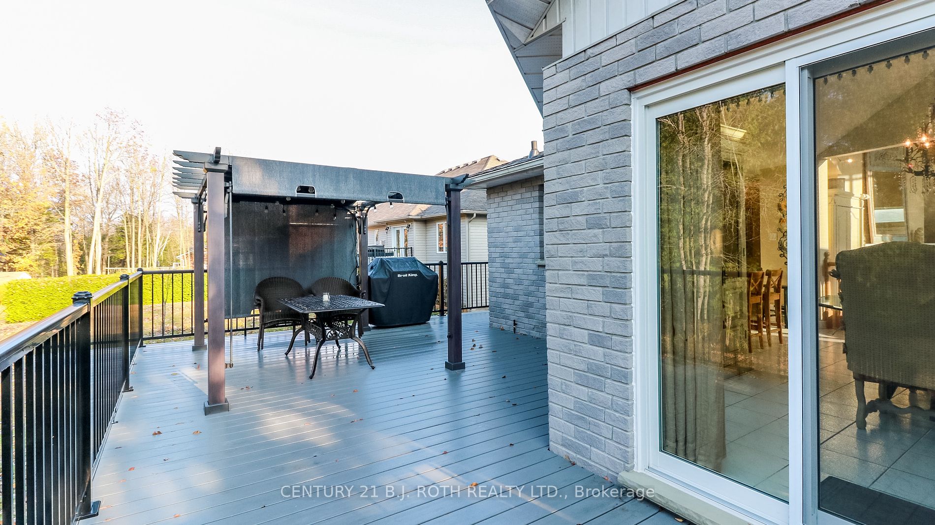 20 Grant Avenue E