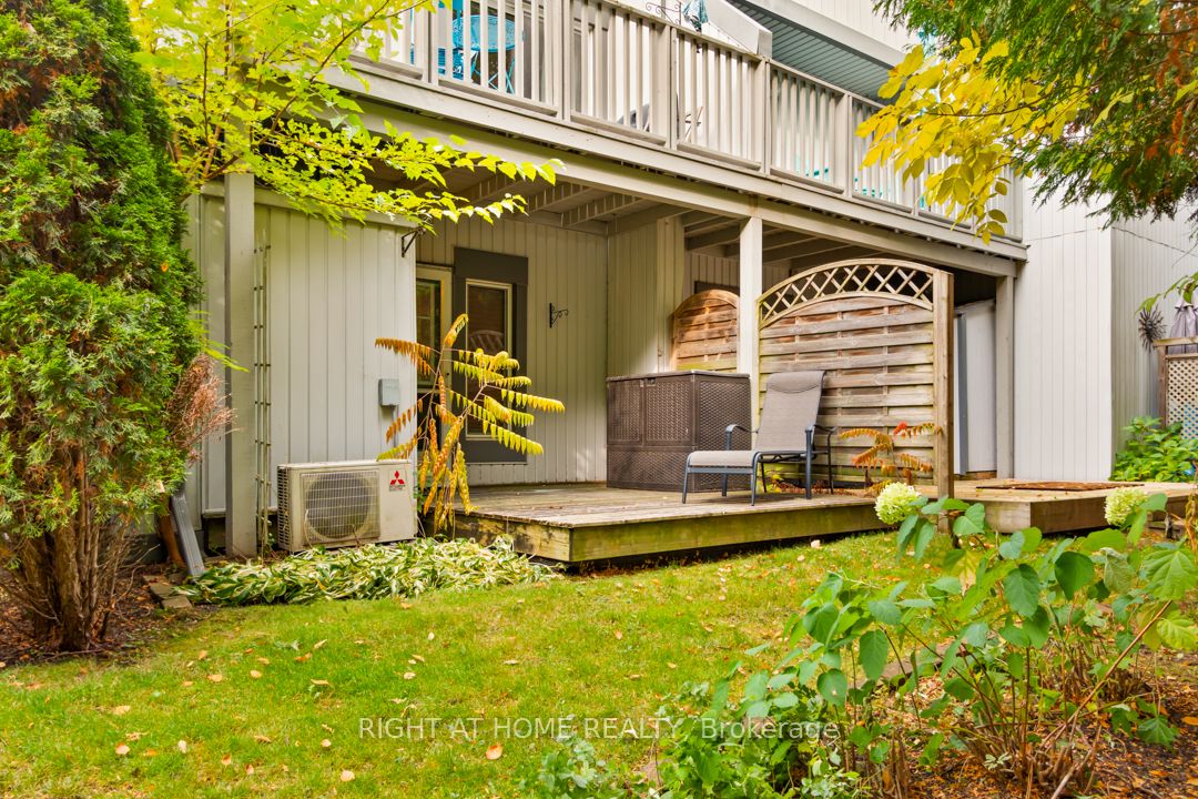 12 Dawson Dr, #403