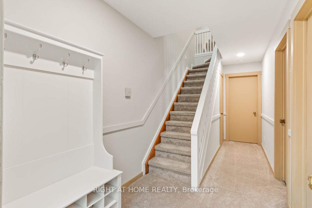 12 Dawson Dr, #403