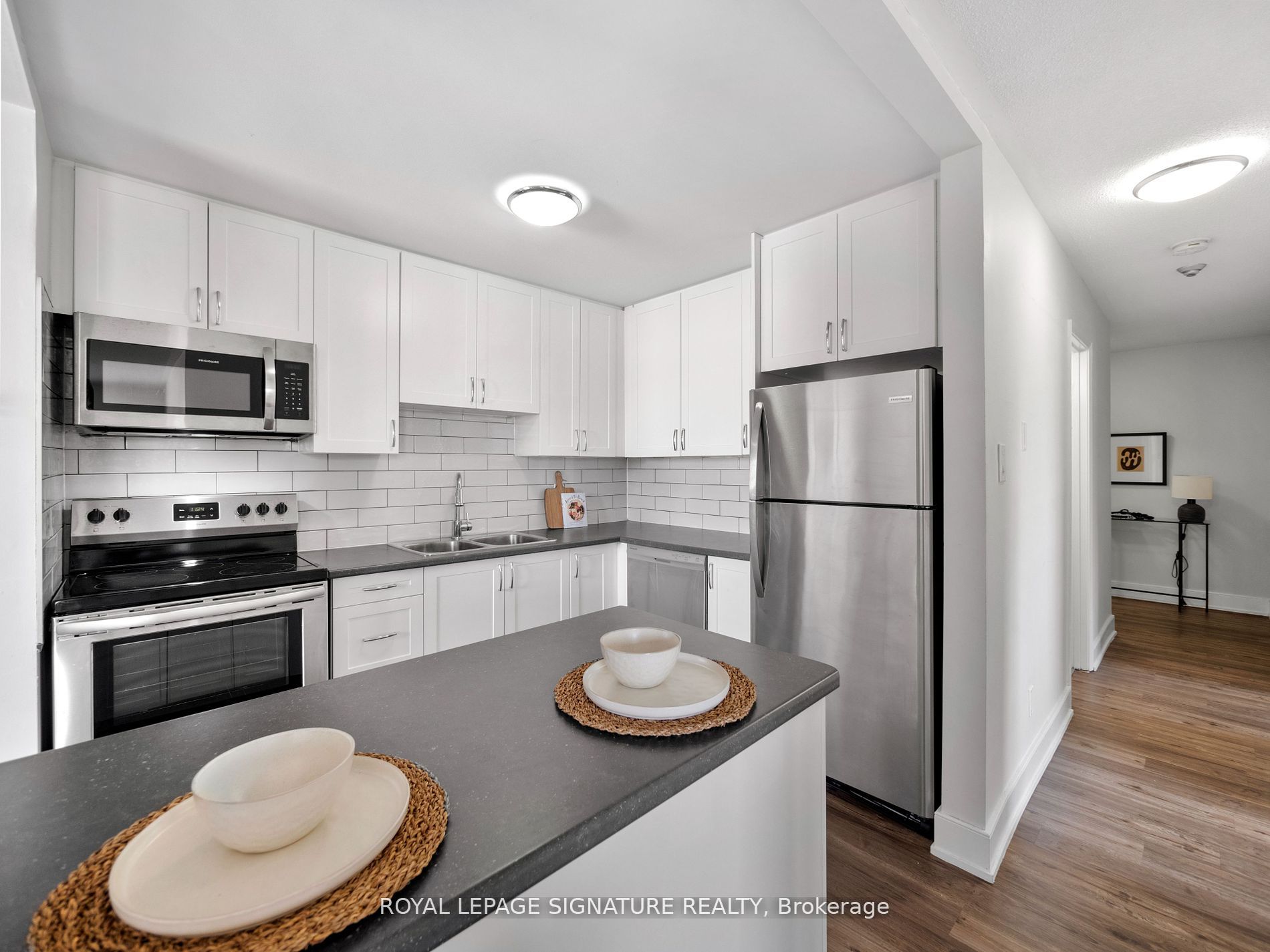 135 Atherley Rd, #C301