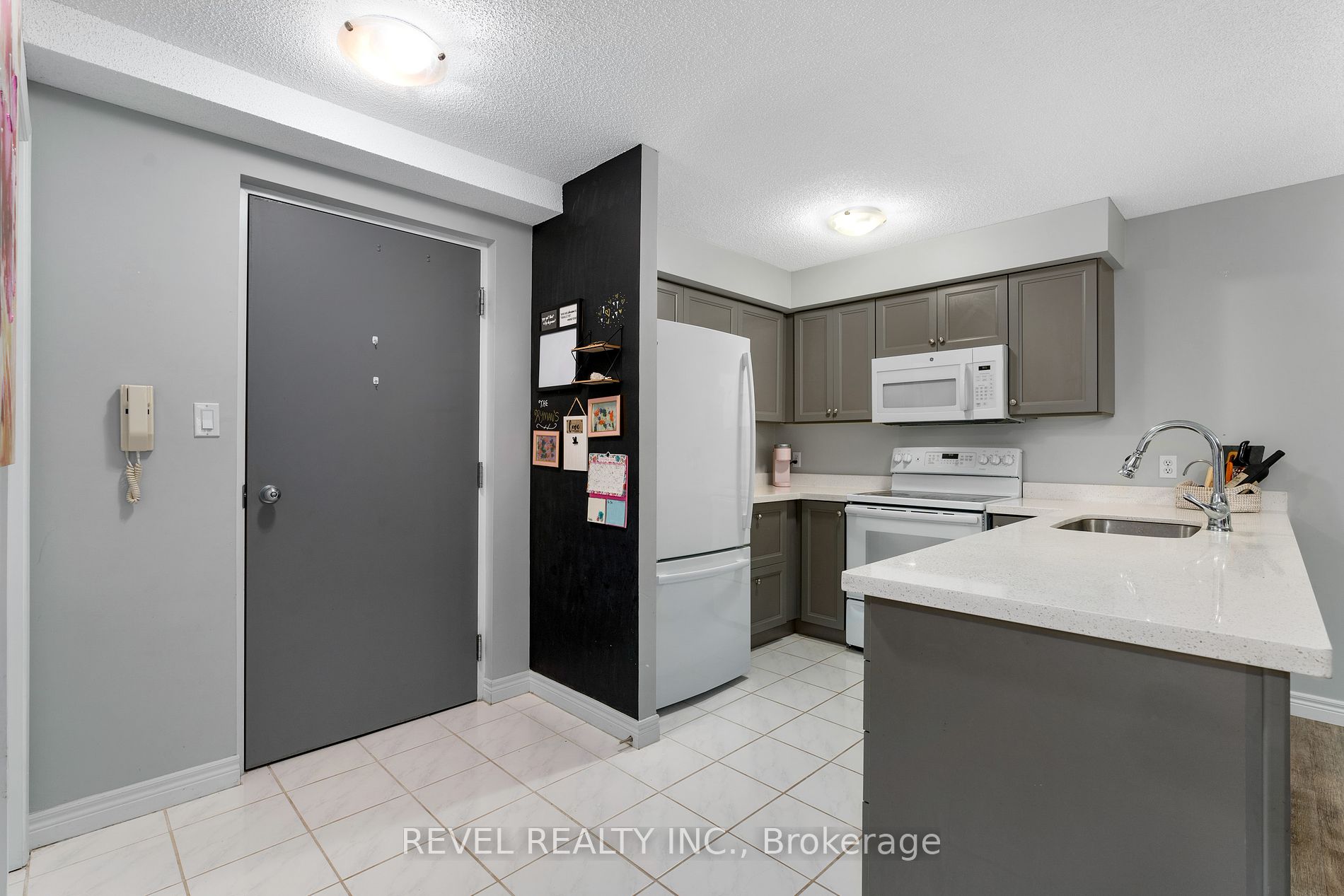 107 Bond St, #306
