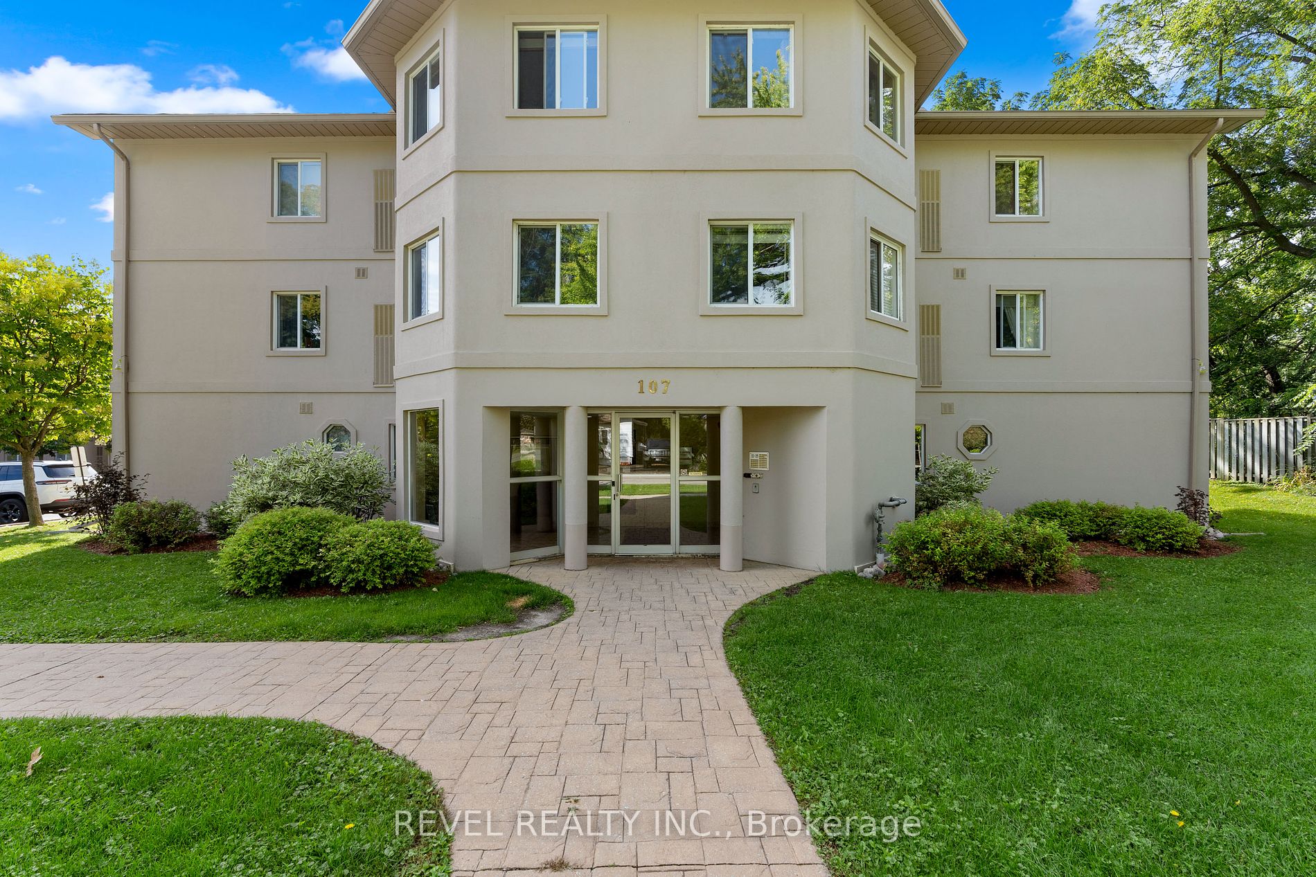 107 Bond St, #306