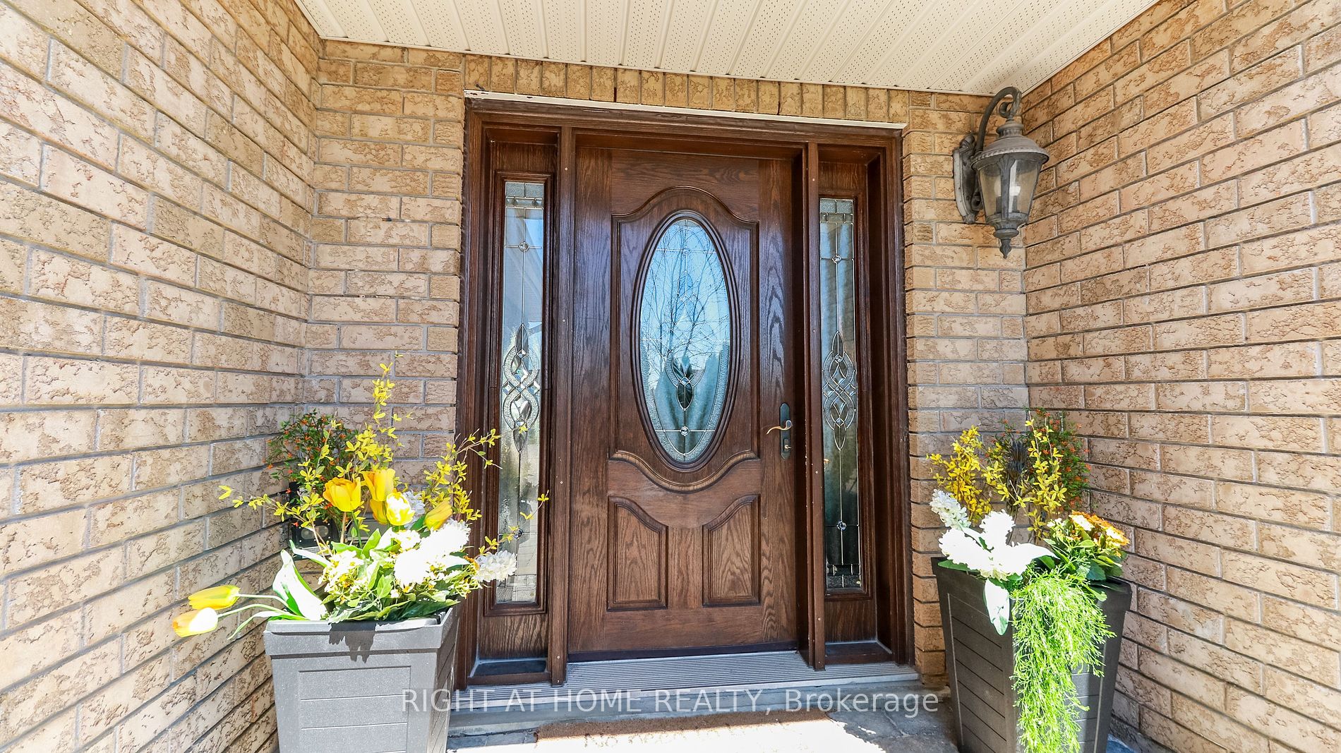 39 Whitfield Crescent