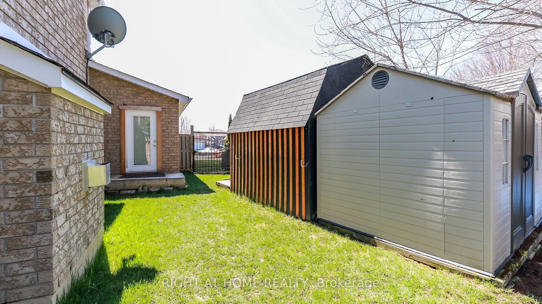 39 Whitfield Crescent