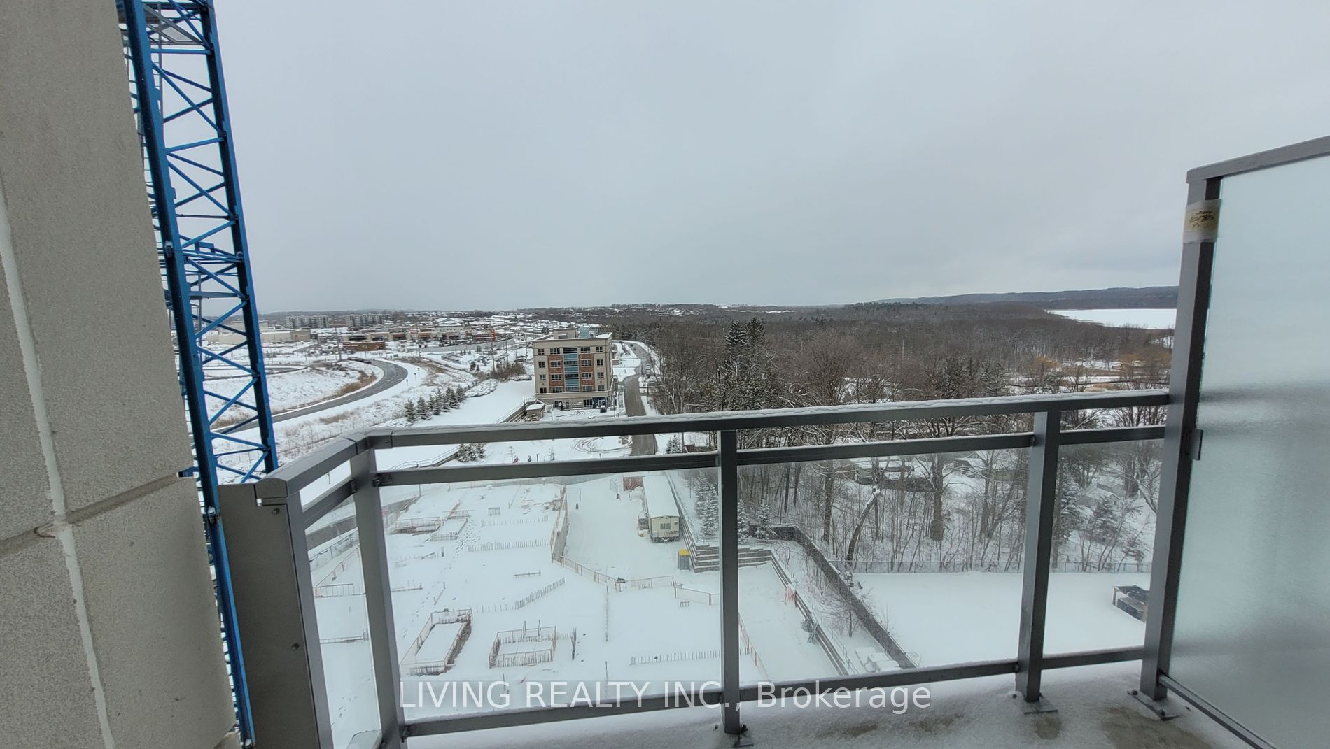 56 Lakeside Terrace, #802