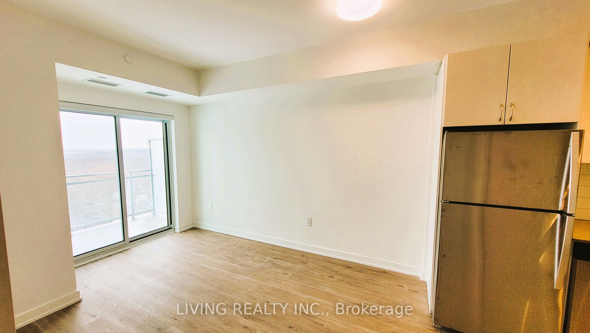 56 Lakeside Terrace, #802