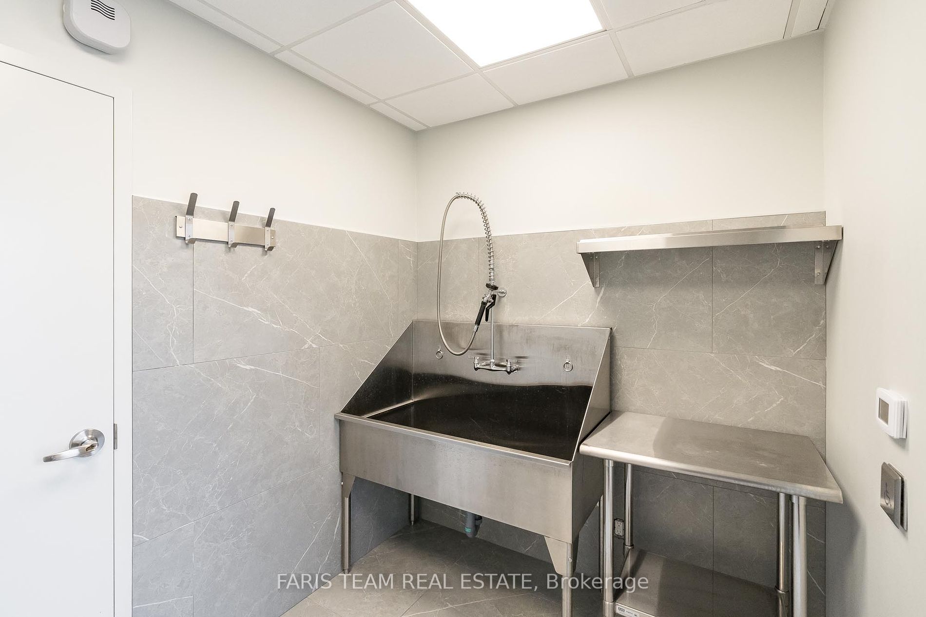 58 Lakeside Terrace, #1006