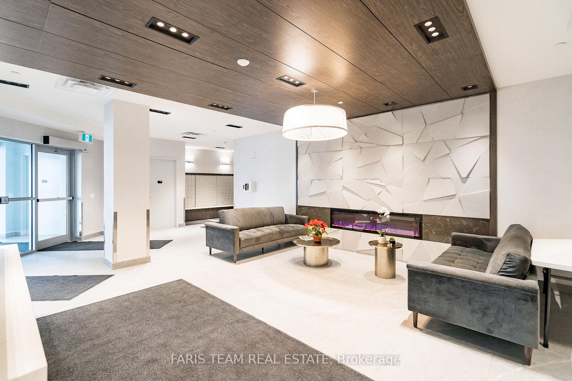 58 Lakeside Terrace, #1006