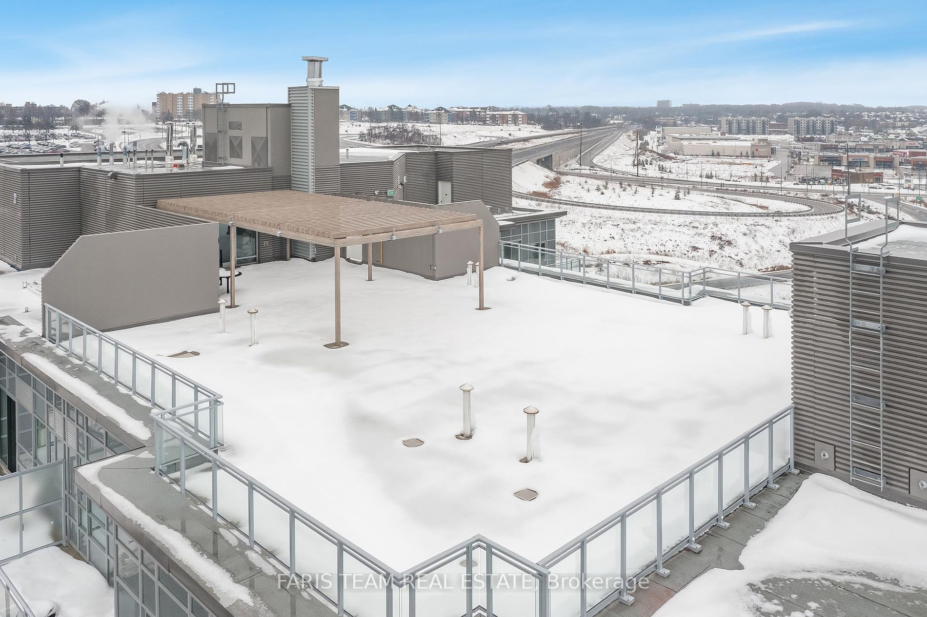58 Lakeside Terrace, #1006