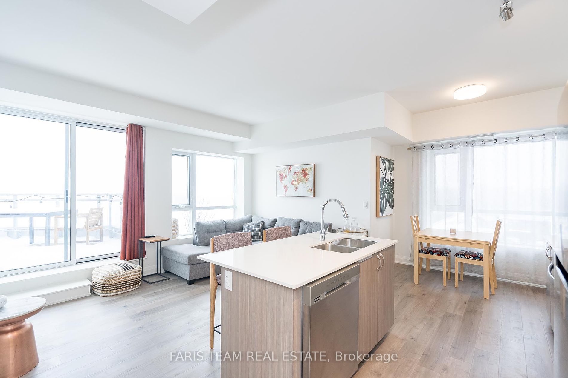 58 Lakeside Terrace, #1006