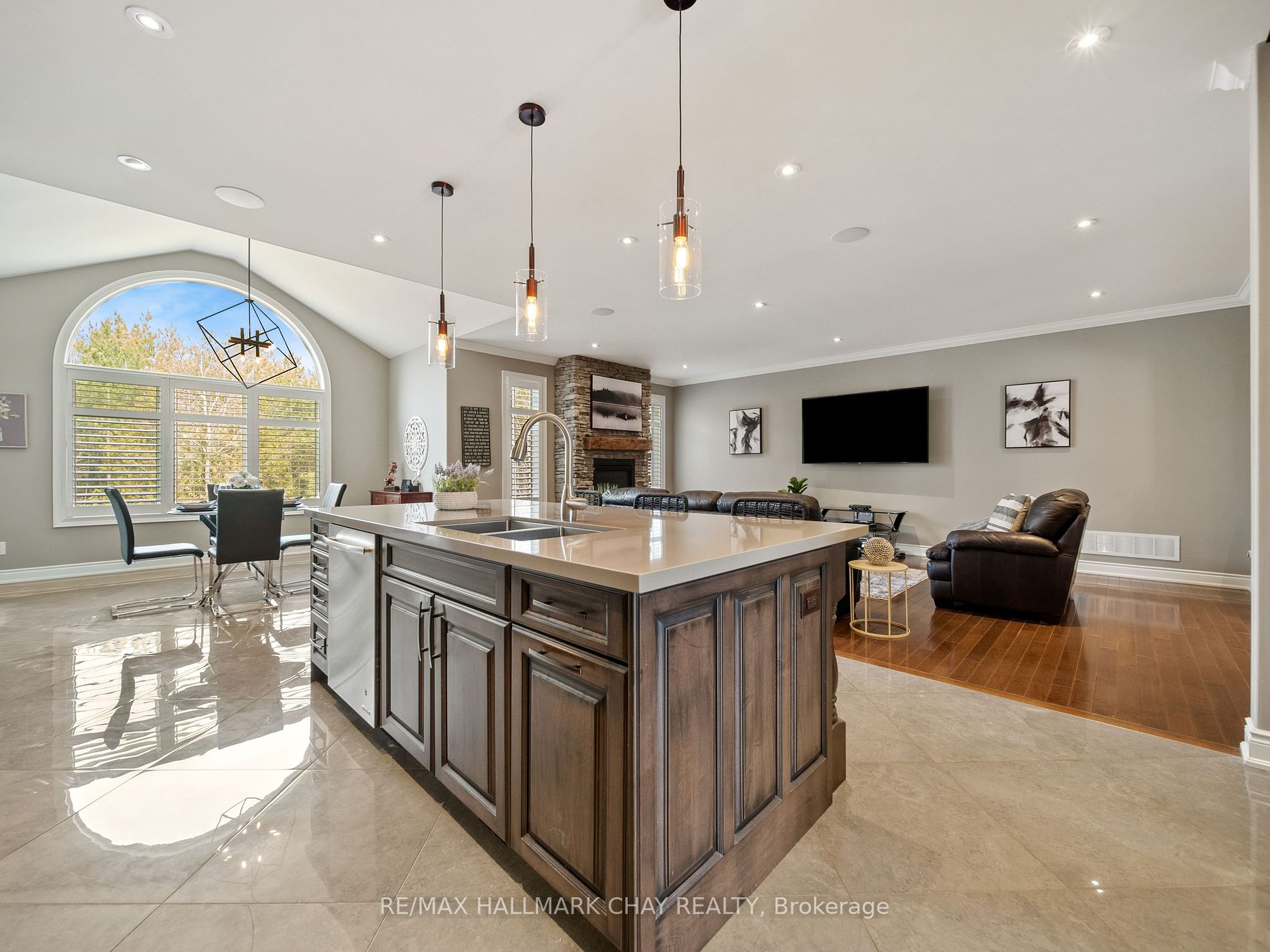 121 Mennill Drive