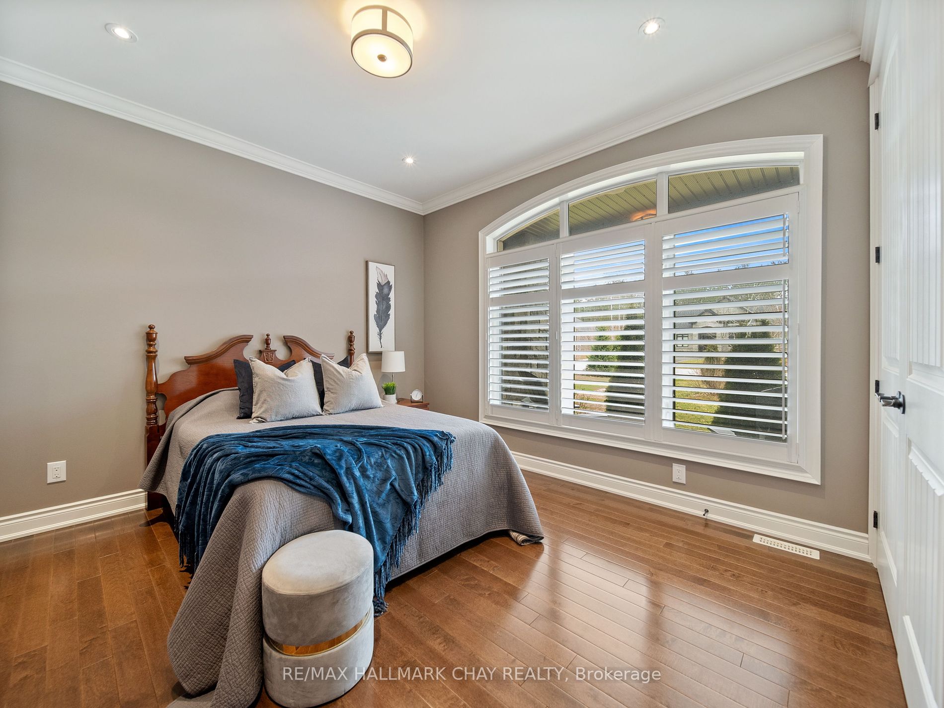 121 Mennill Drive