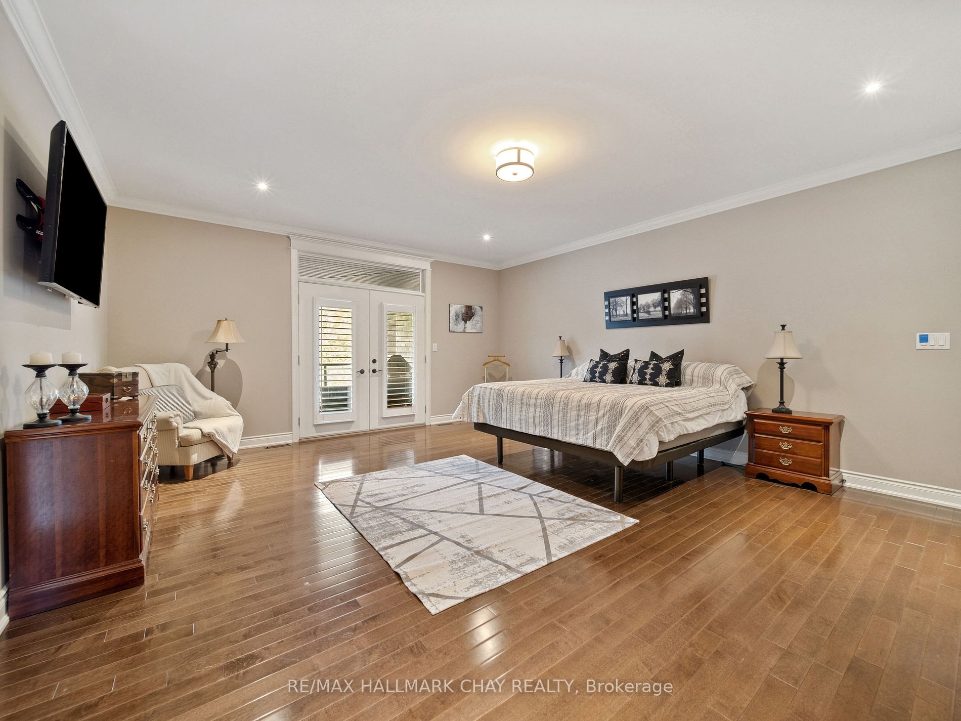 121 Mennill Drive