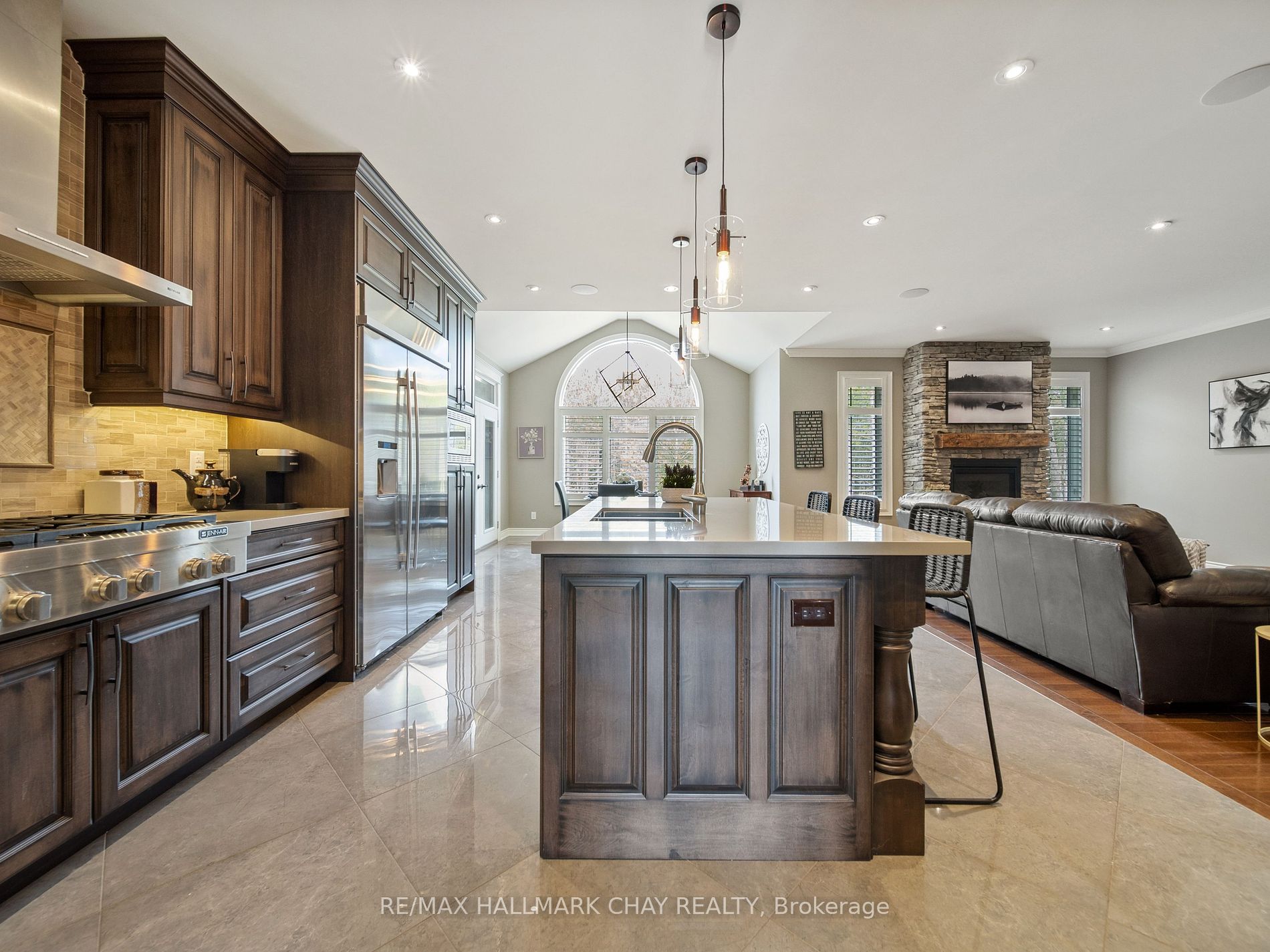 121 Mennill Drive
