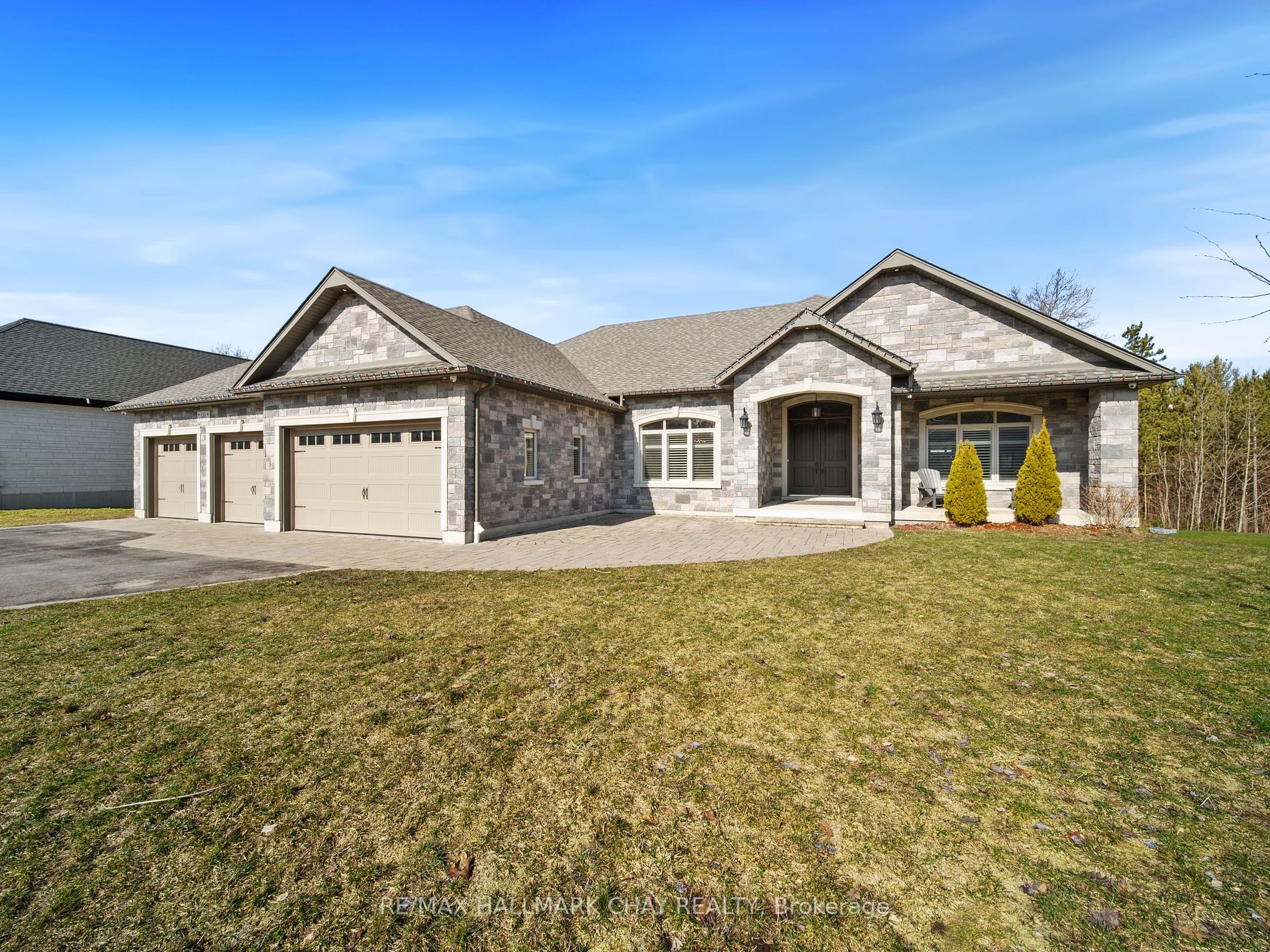 121 Mennill Drive