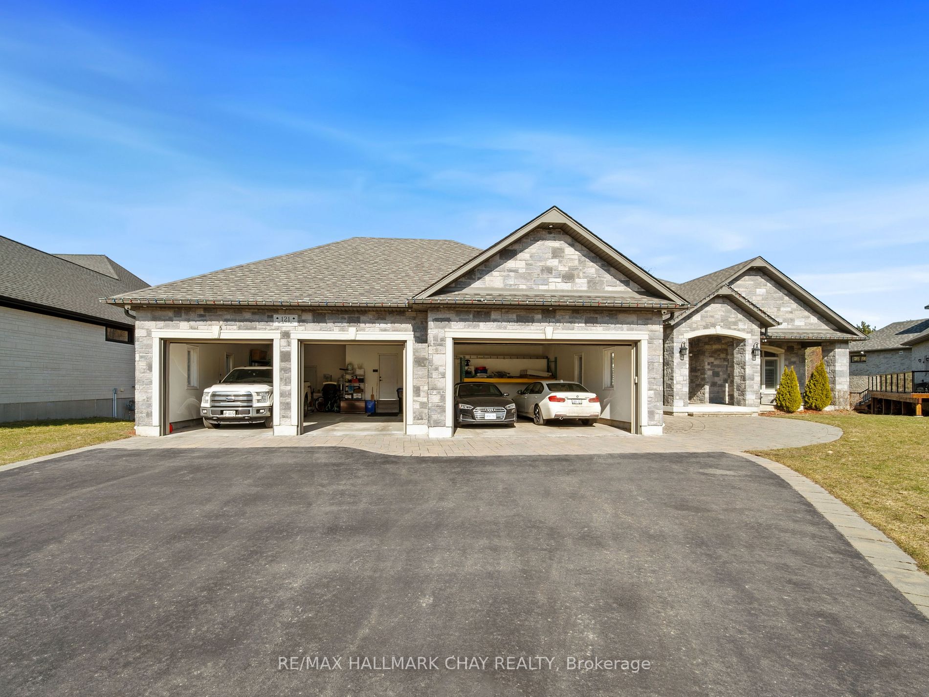 121 Mennill Drive