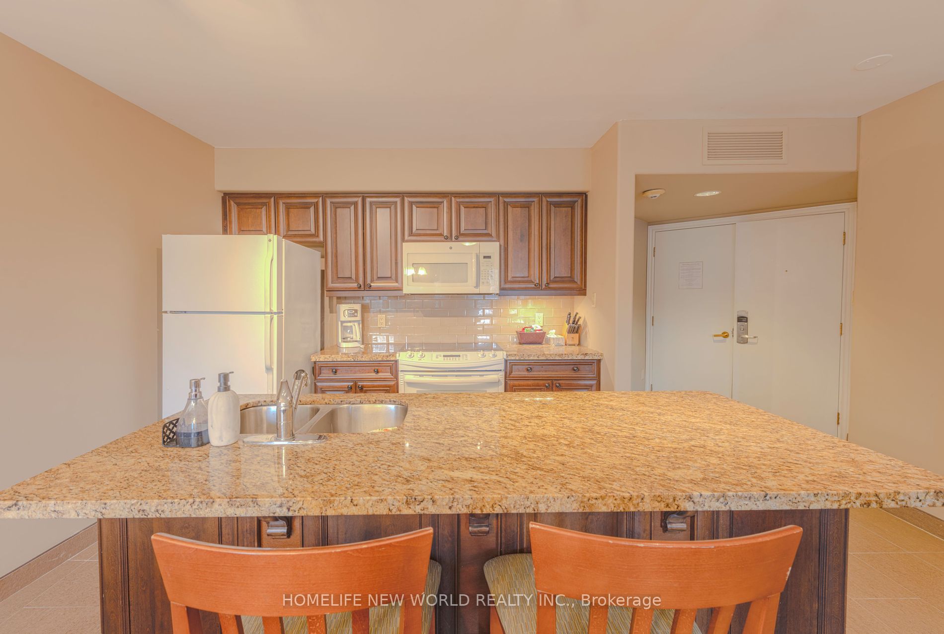 90 Highland Drive, #2074/75