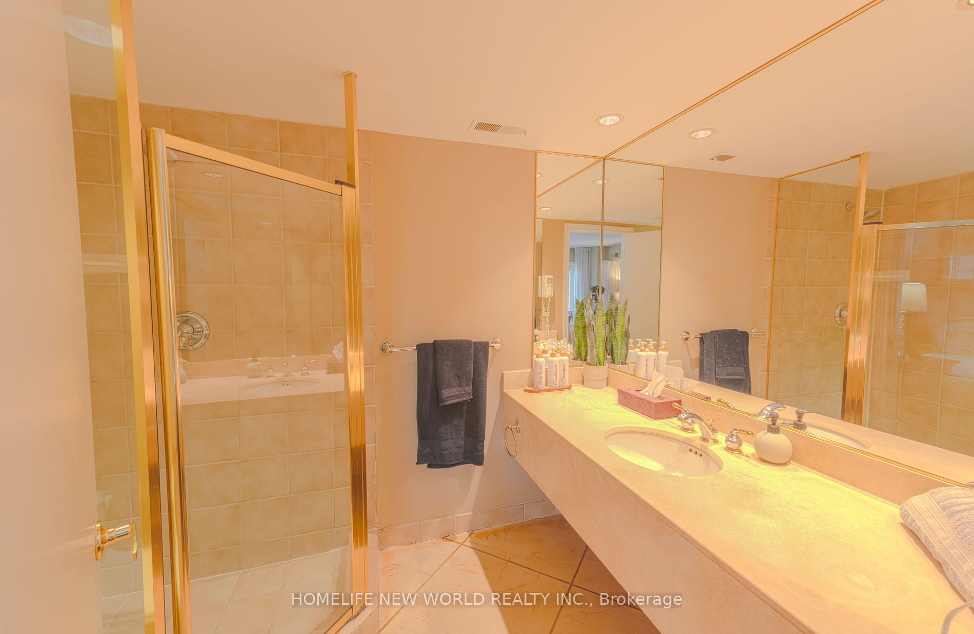 90 Highland Drive, #2074/75